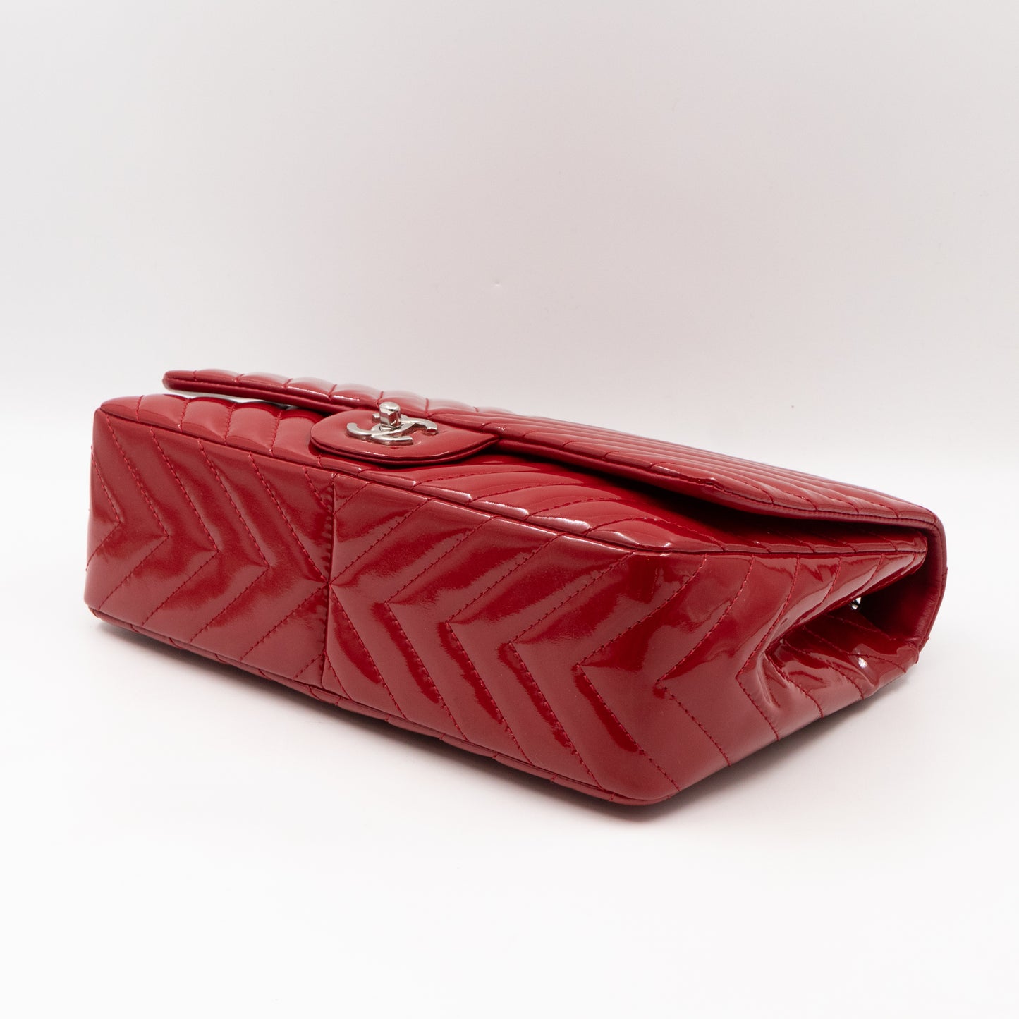 Classic Single Flap Jumbo Red Chevron Patent Silver