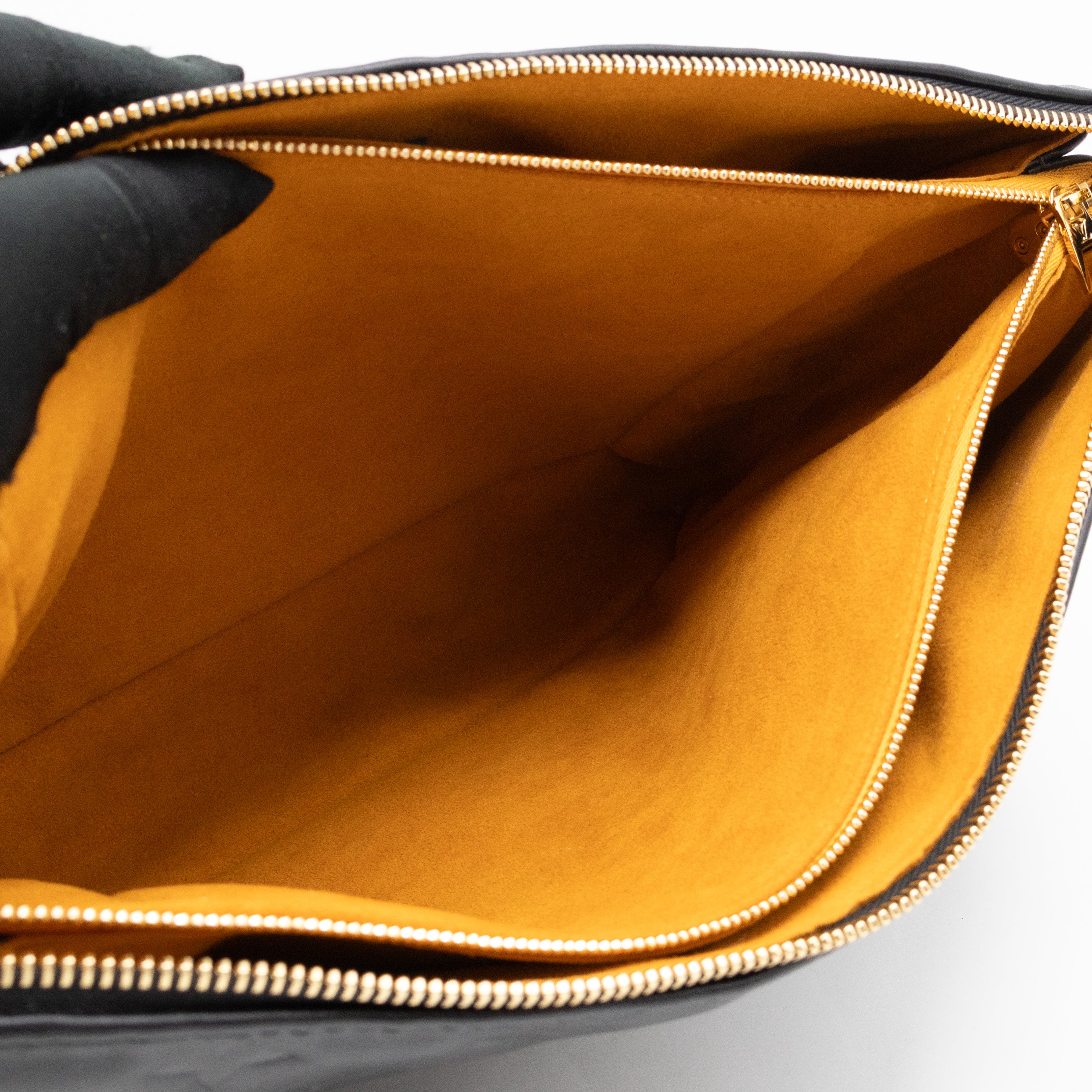 Coussin MM Black Leather