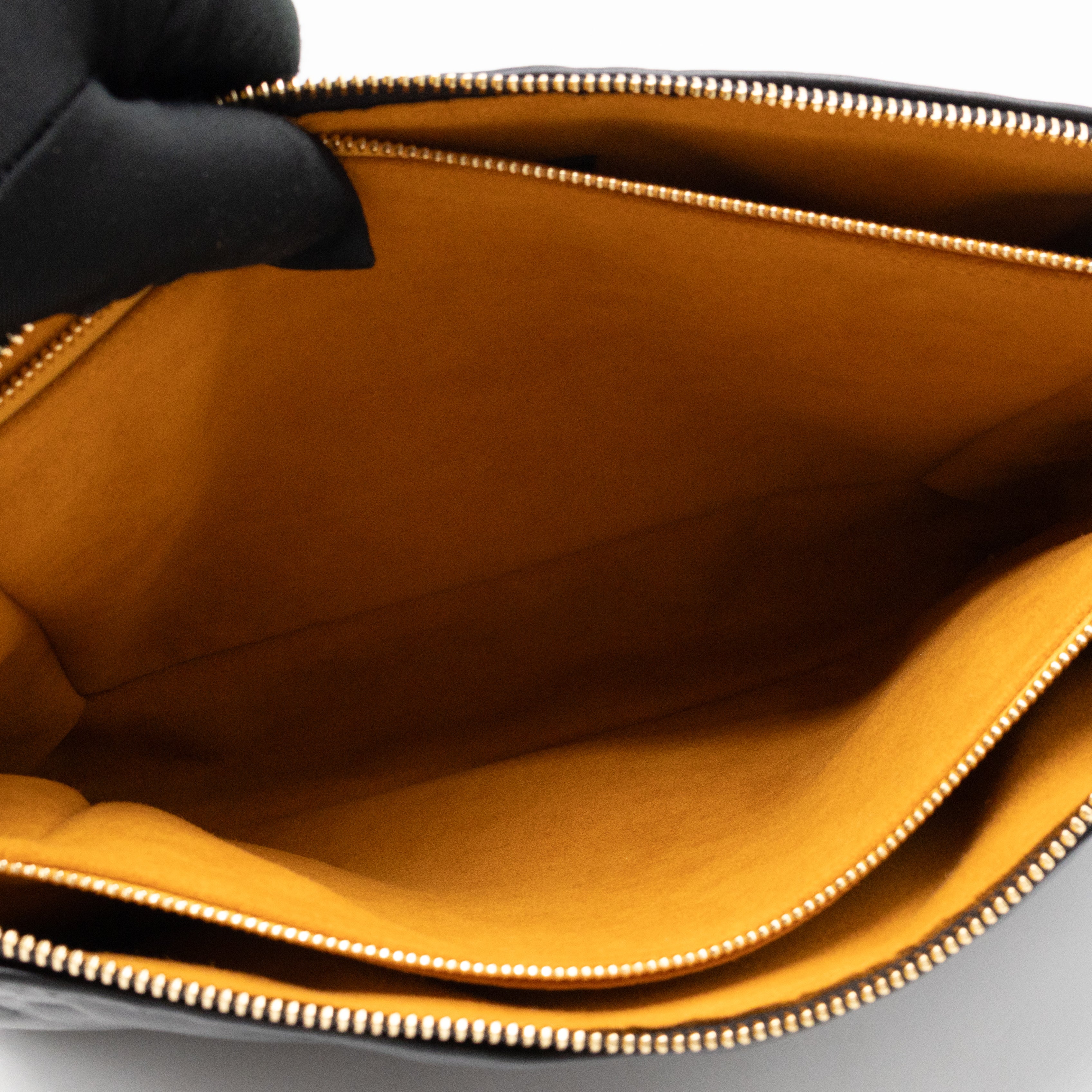 Coussin MM Black Leather