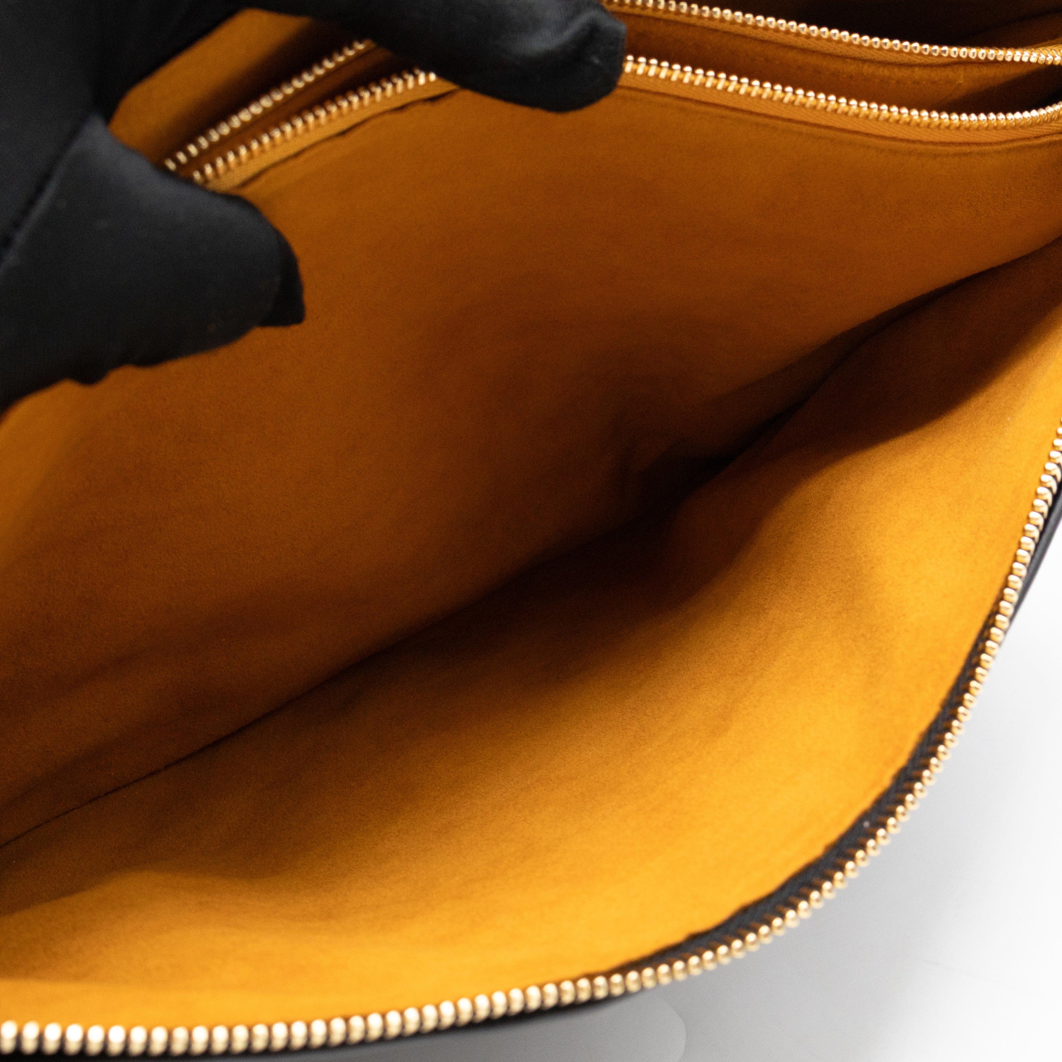 Coussin MM Black Leather