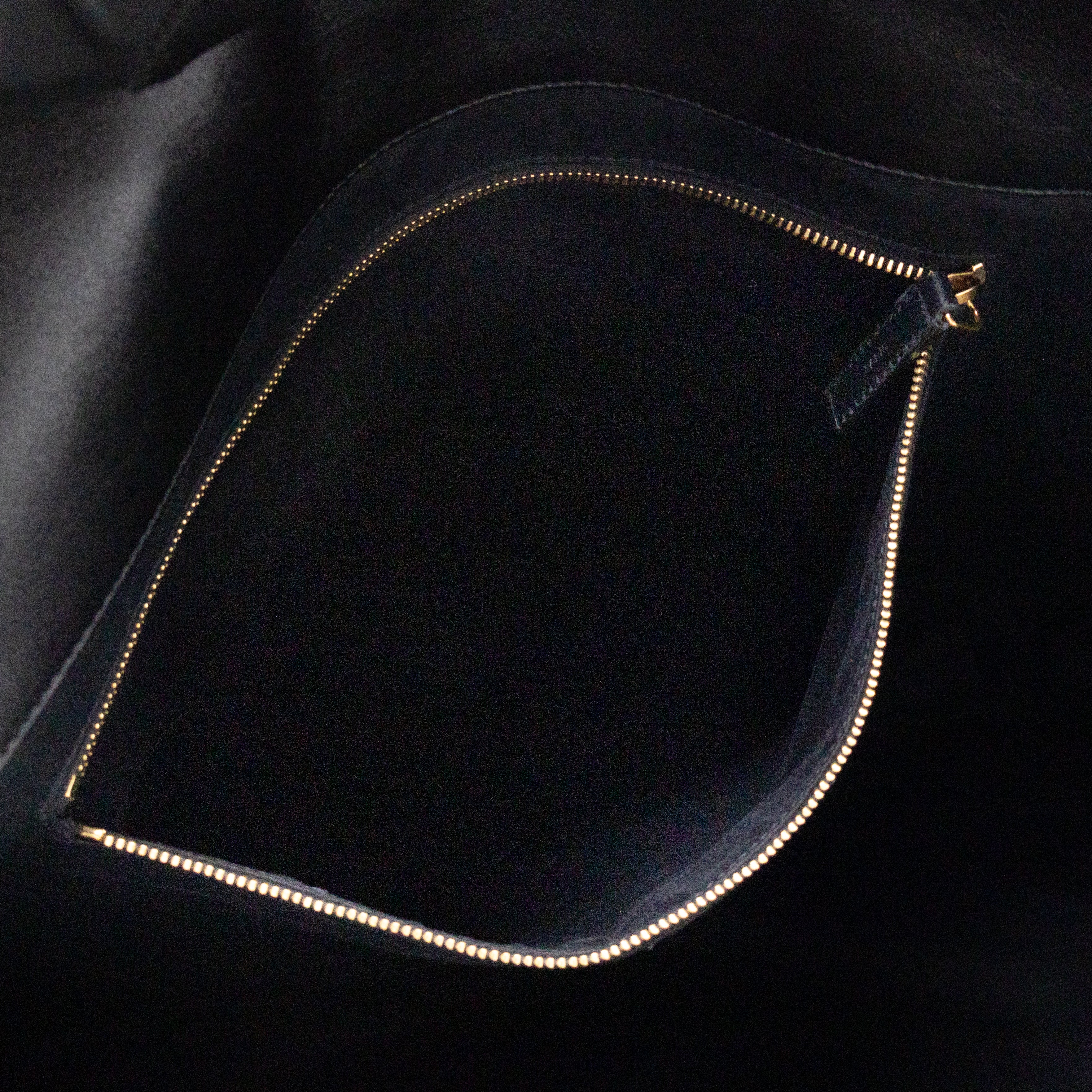 Icare Maxi Shopping Tote Black Leather
