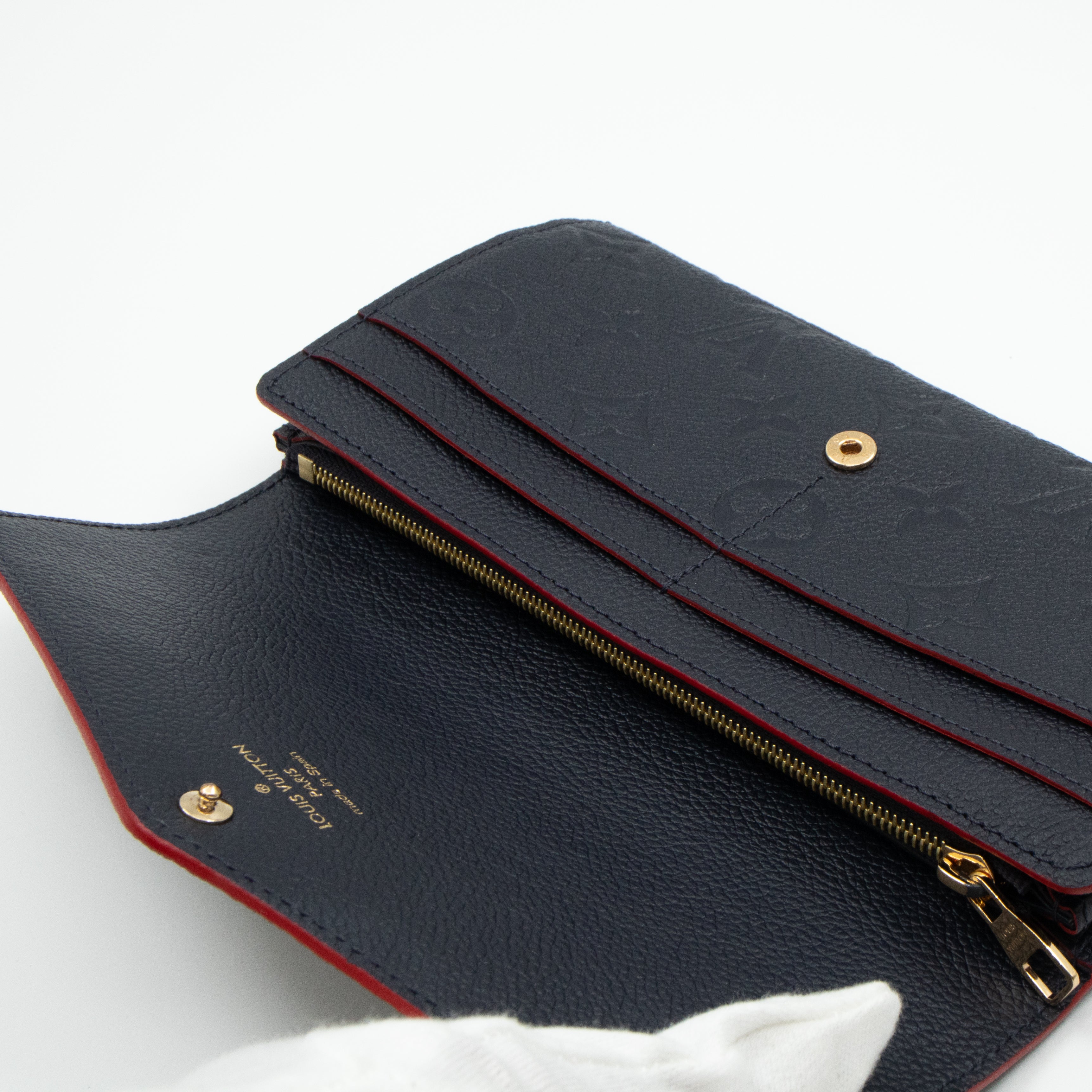 Sarah Wallet Monogram Empreinte Marine Rouge