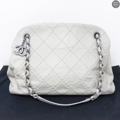 Just Mademoiselle Bowling