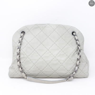 Just Mademoiselle Bowling