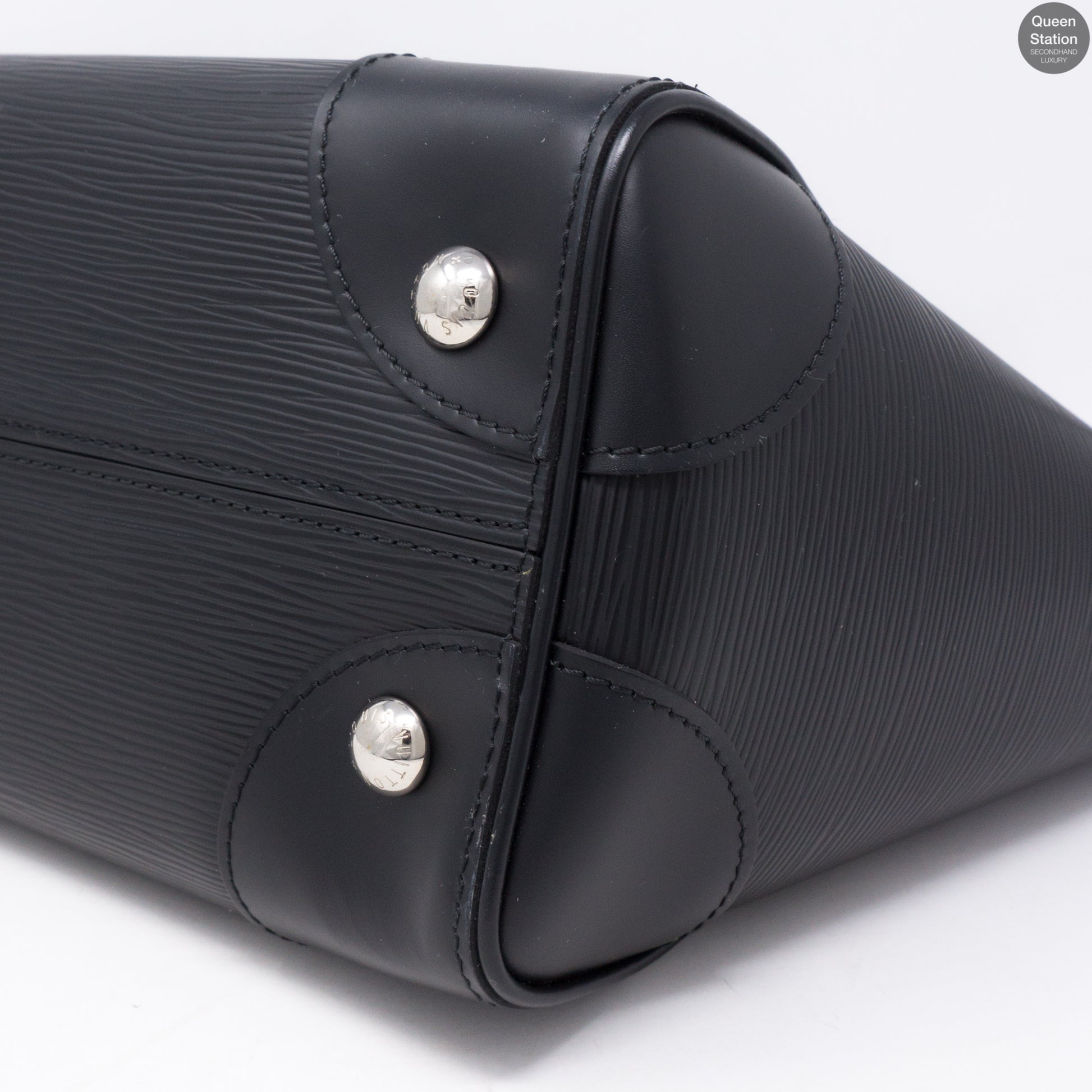 Louis Vuitton Black Epi Leather Phenix PM CA0146 – Designer Exchange Ltd