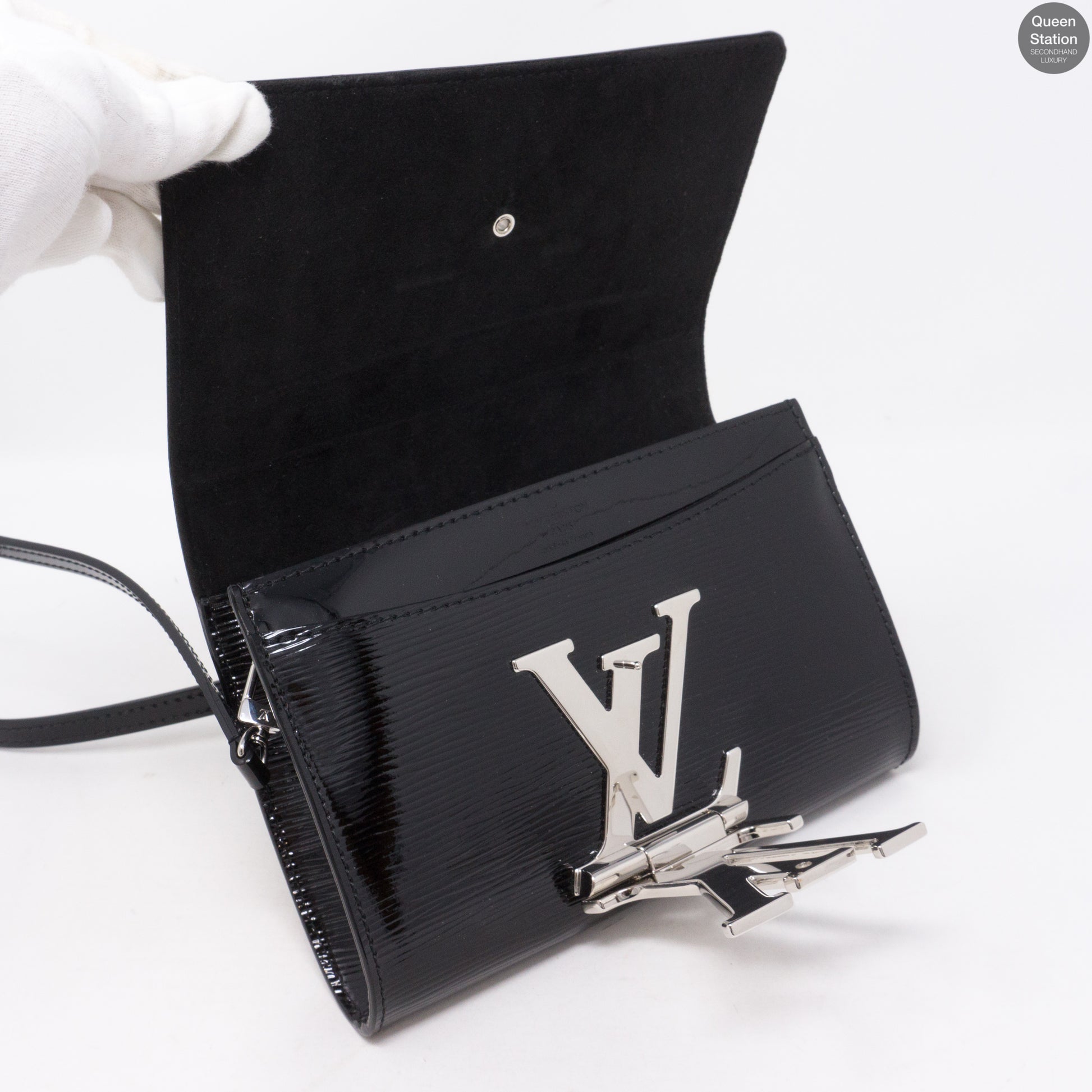Louis Vuitton Black Electric Epi Louise PM Crossbody Clutch