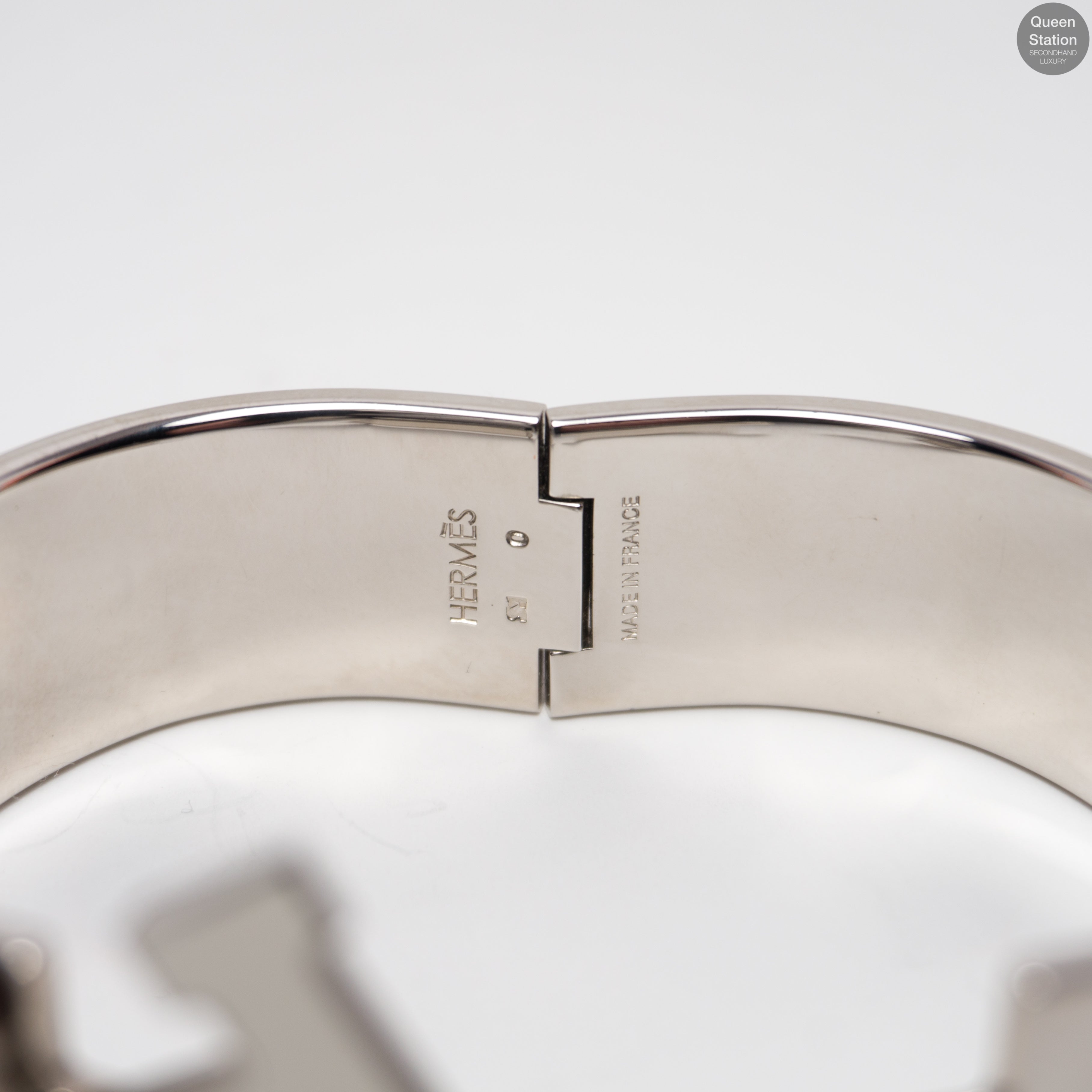 Clic Clac H Medium Purple & White Silver Enamel Bracelet