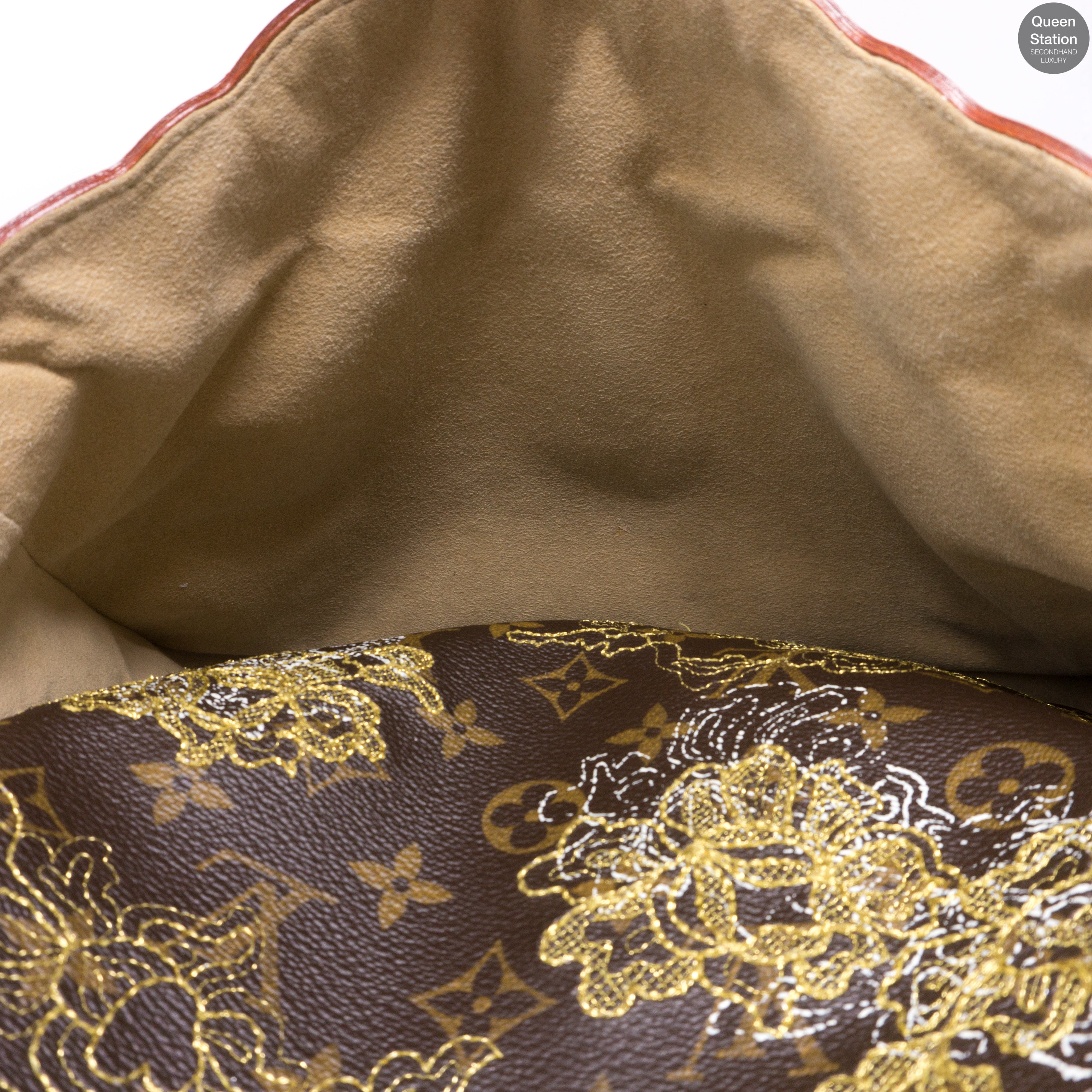 Dentelle Fersen Gold Monogram