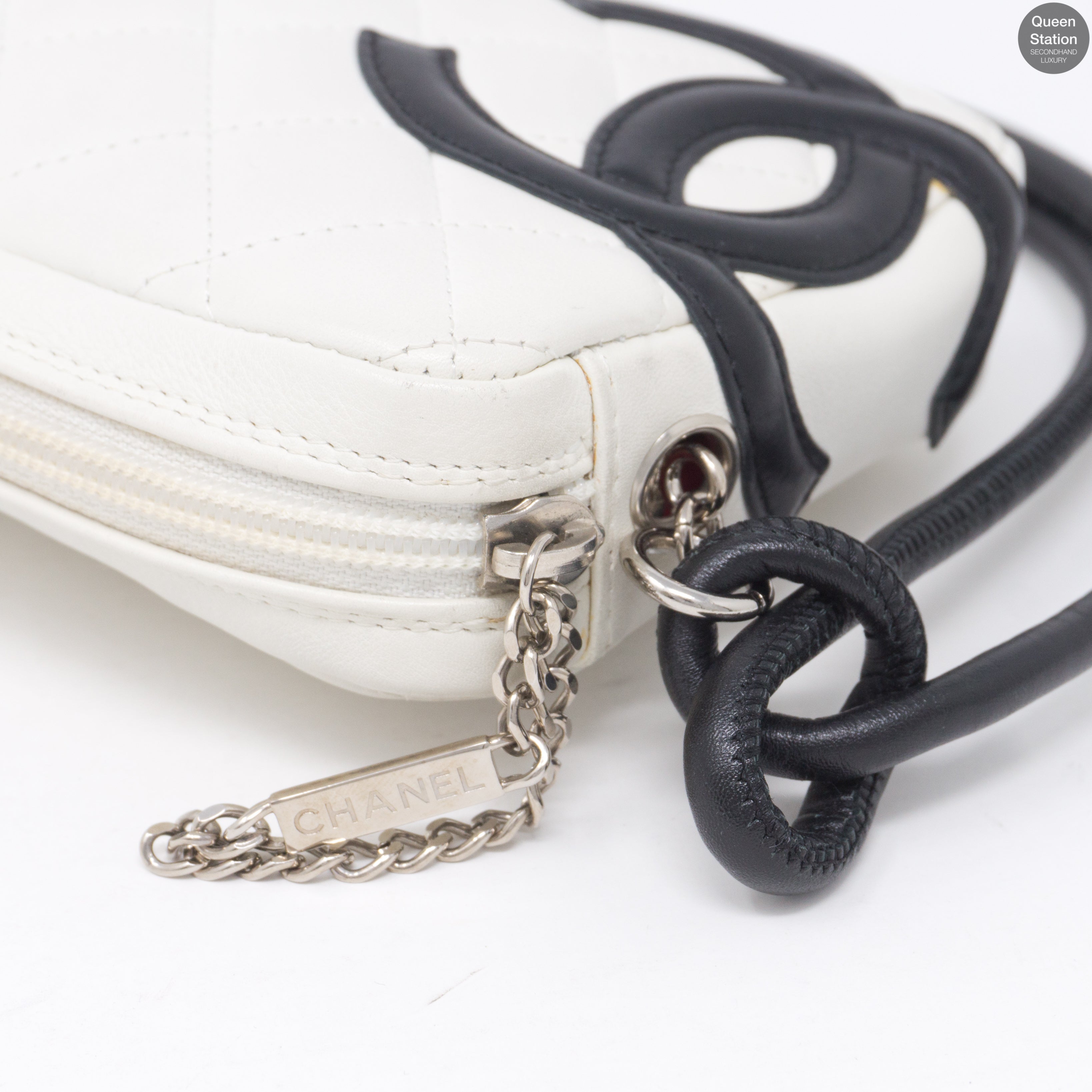 Cambon Shoulder Pochette Quilted Leather White