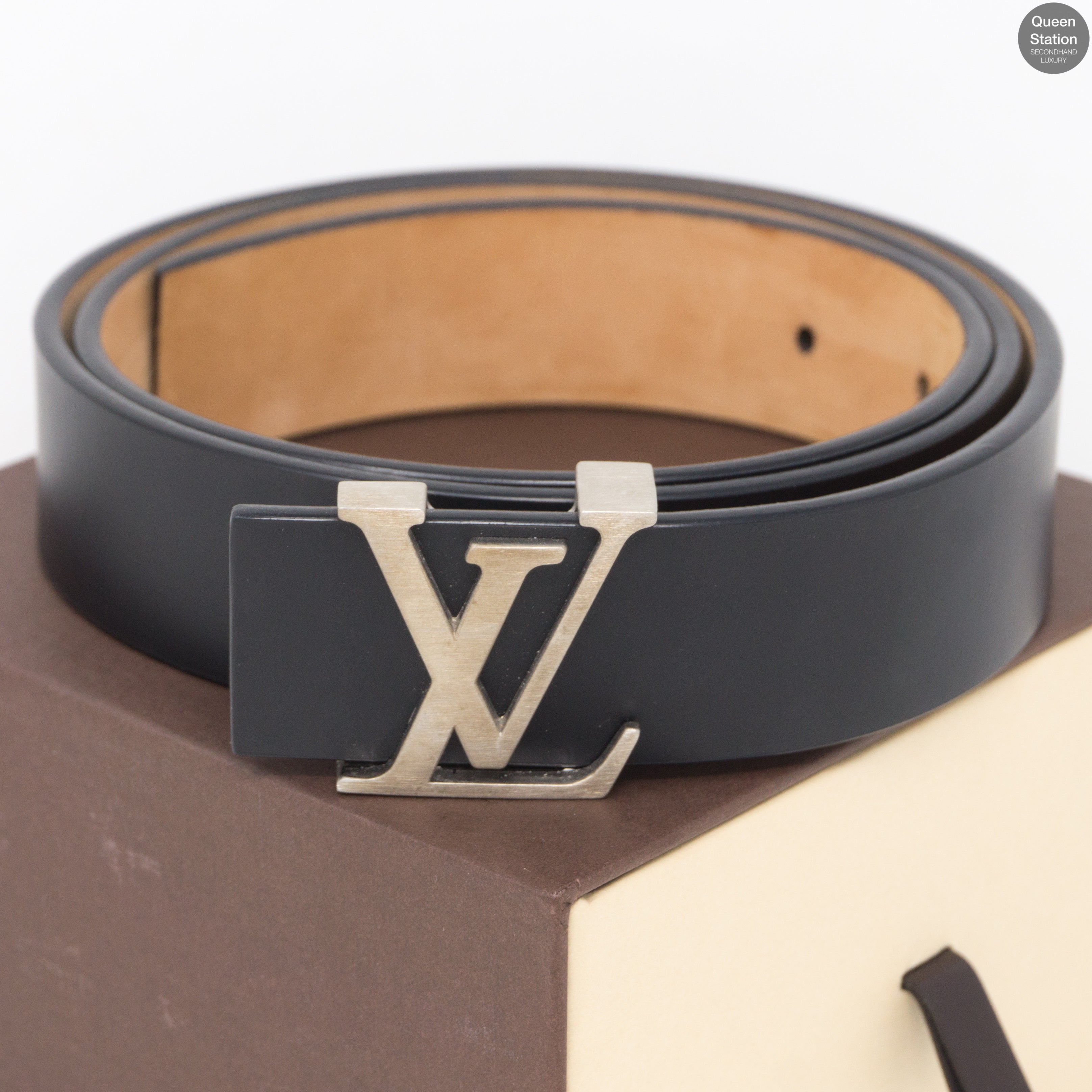 LV Initiales Black Leather Belt 85 / 30
