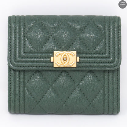 Boy Small Flap Wallet Green Caviarskin Leather – Queen Station