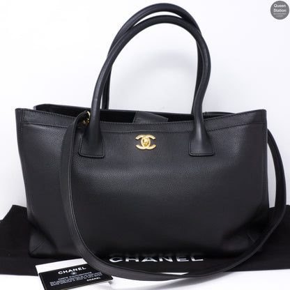 Executive Cerf Black Leather Tote