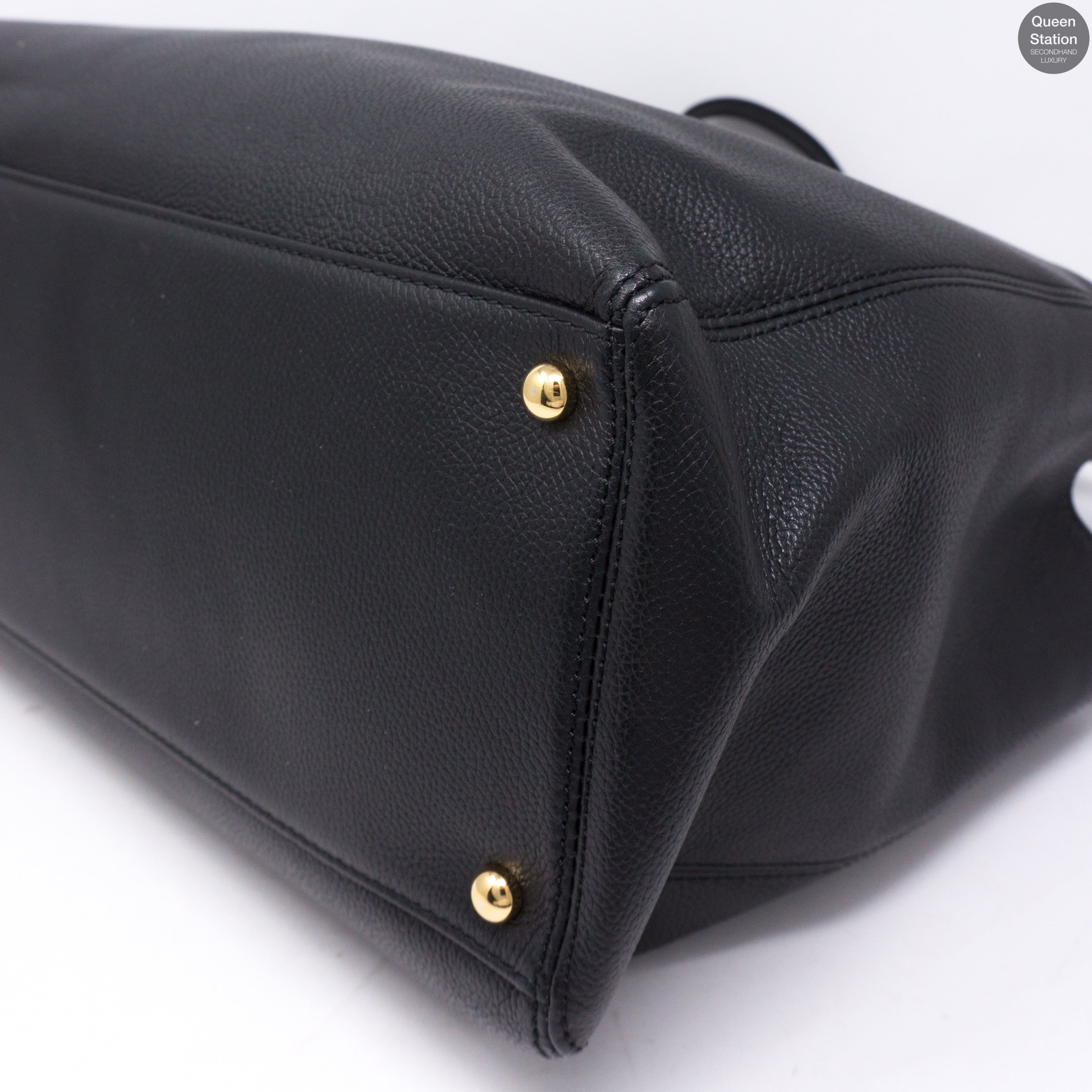 Executive Cerf Black Leather Tote