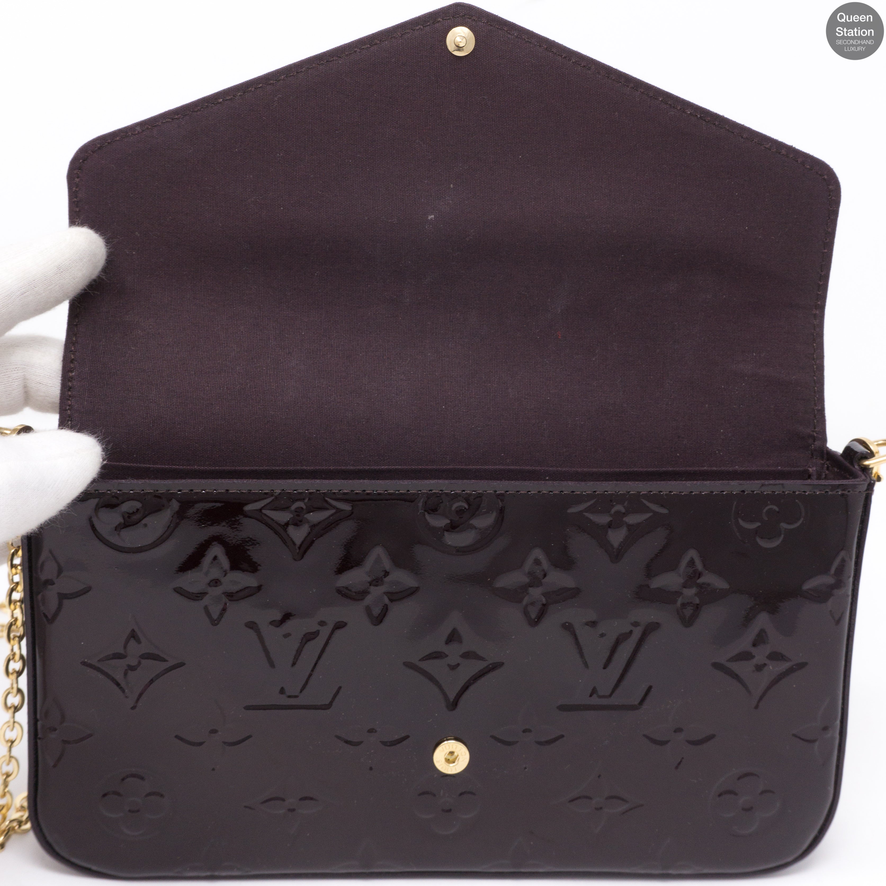 Pochette Felicie Amarante Vernis