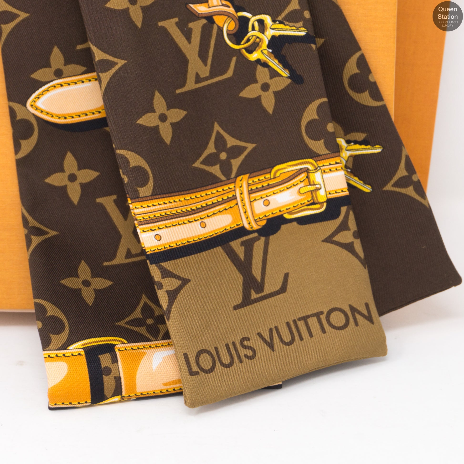 Unboxing Louis Vuitton ! The monogram confidential bandeau in brown! 