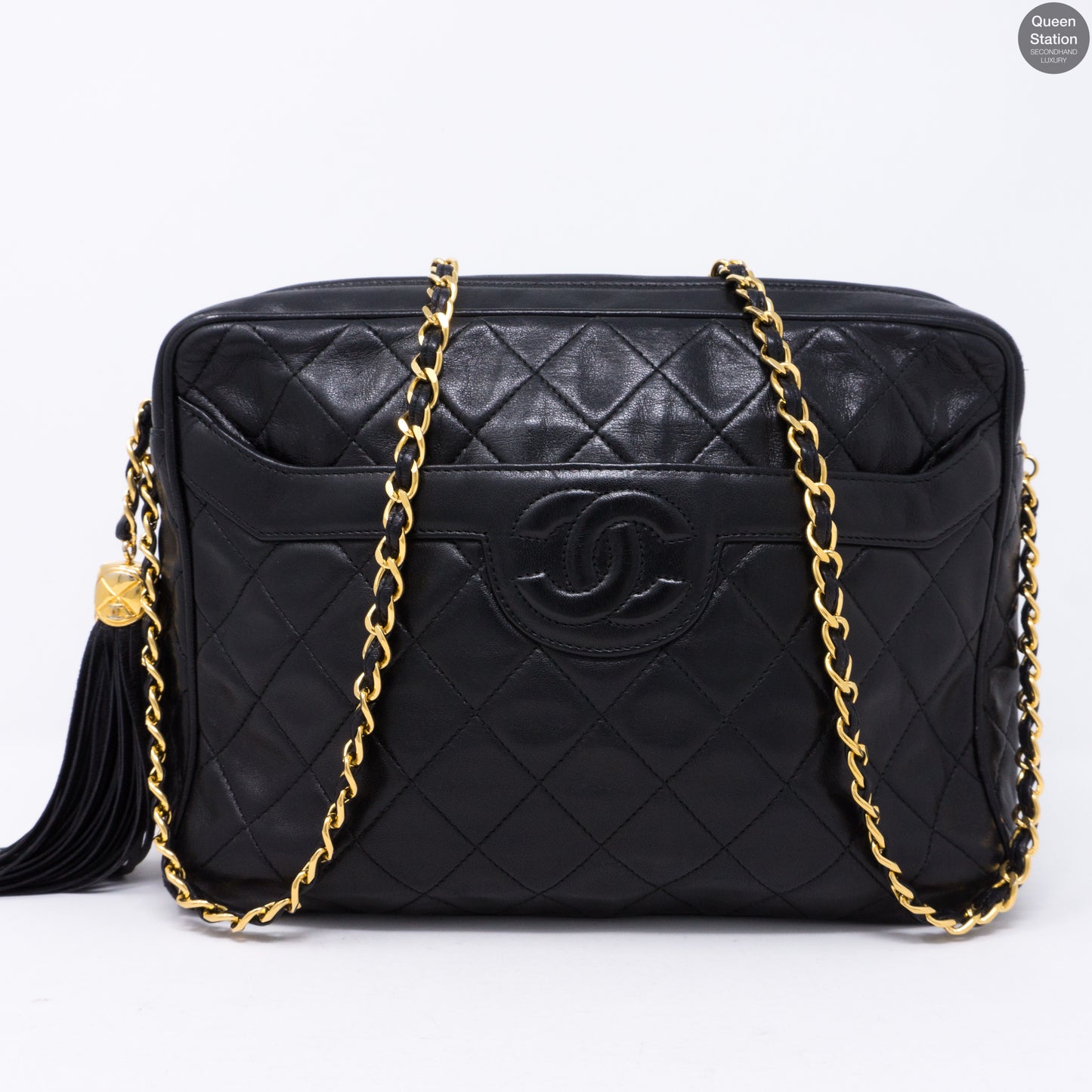 CHANEL, Bags, Chanel Vintage Diamond Cc Camera Bag Diagonal Quilted  Leather Medium Black