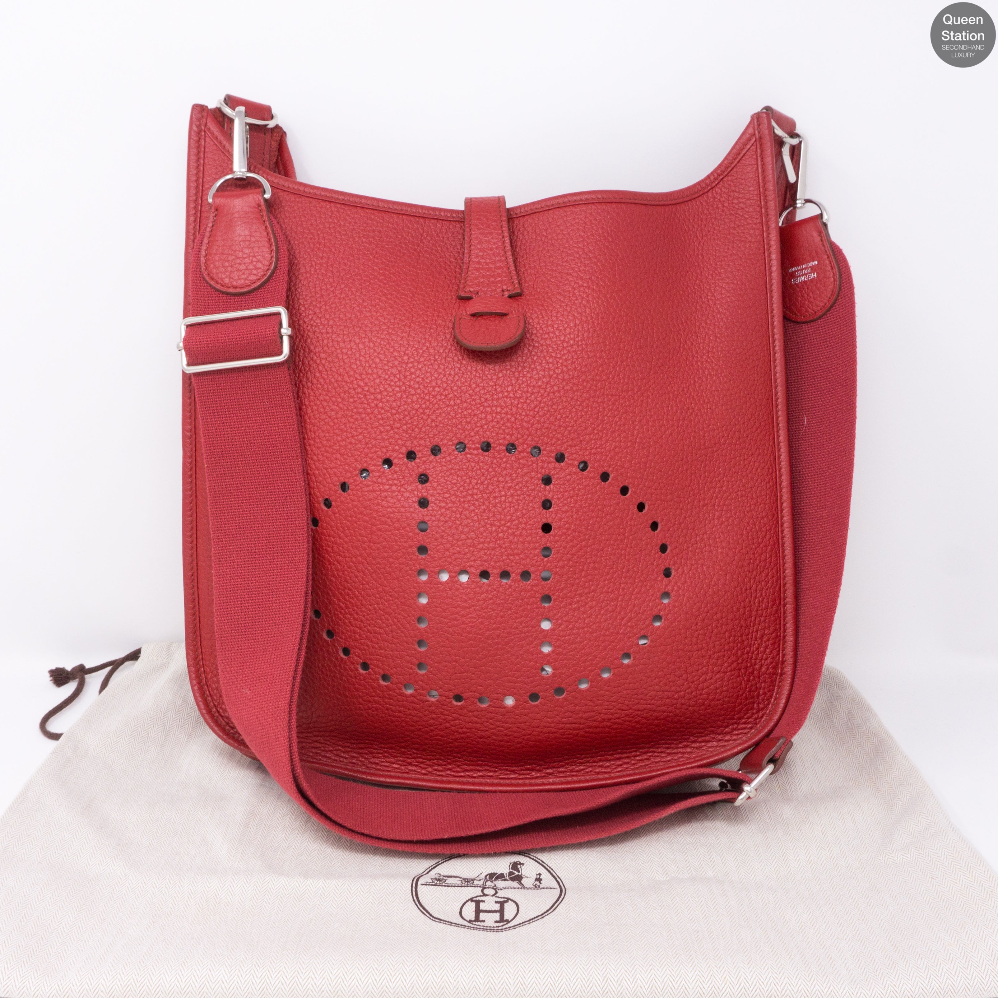 Evelyne III Rouge