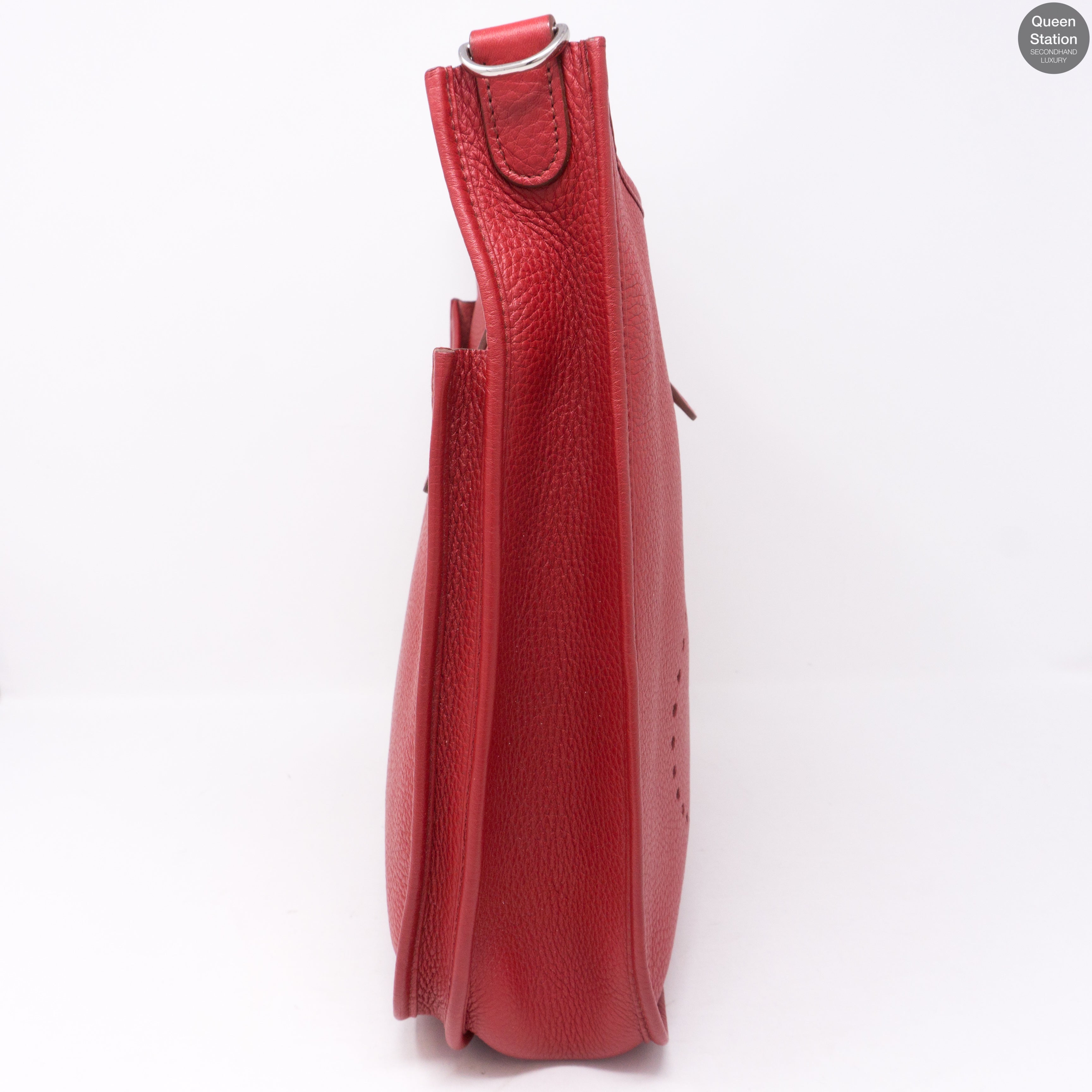 Evelyne III Rouge