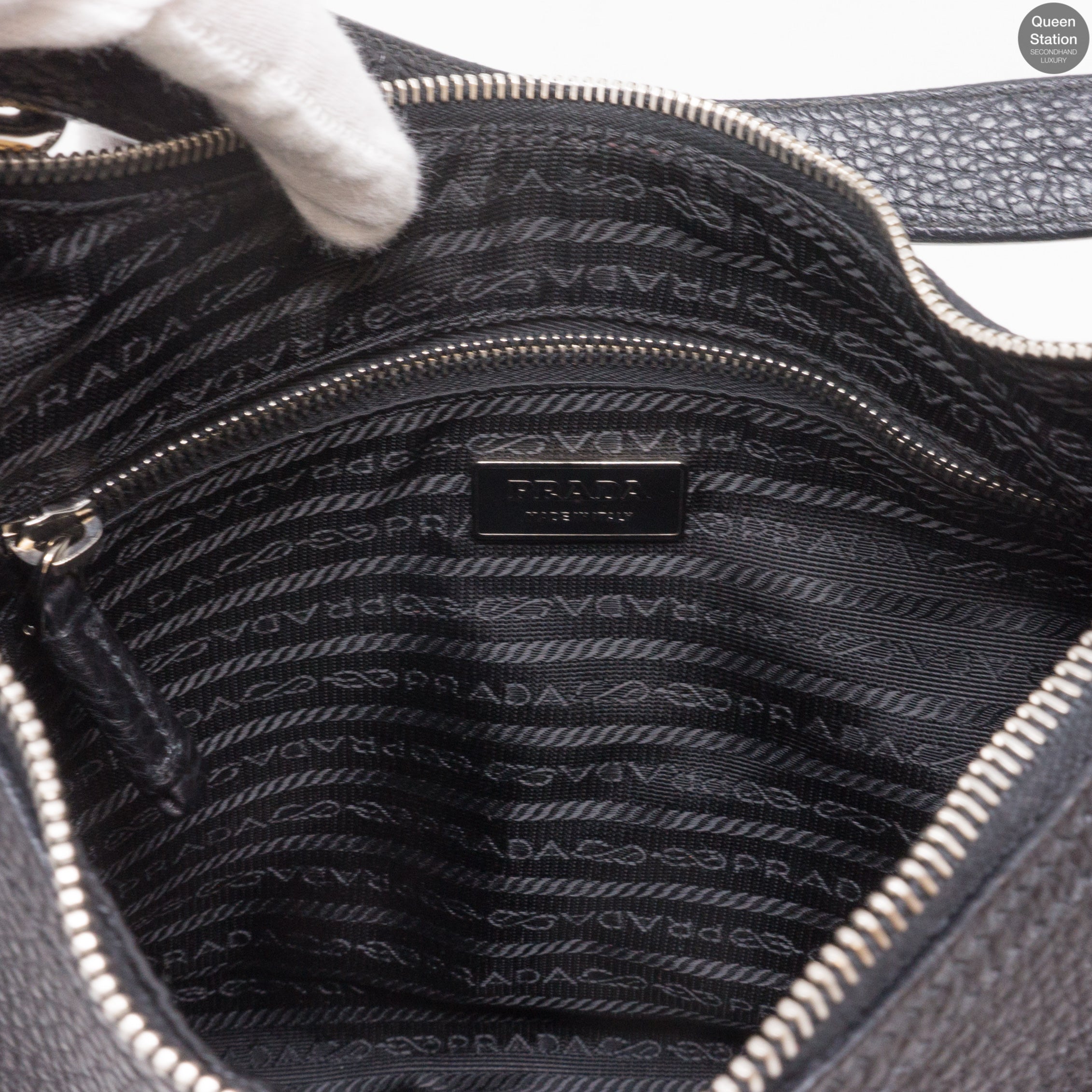 Vitello Daino Black Leather Hobo Bag