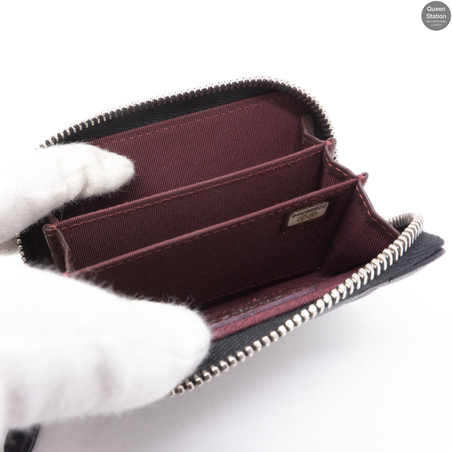 Classic zipped coin purse - Grained calfskin & silver-tone metal, black —  Fashion