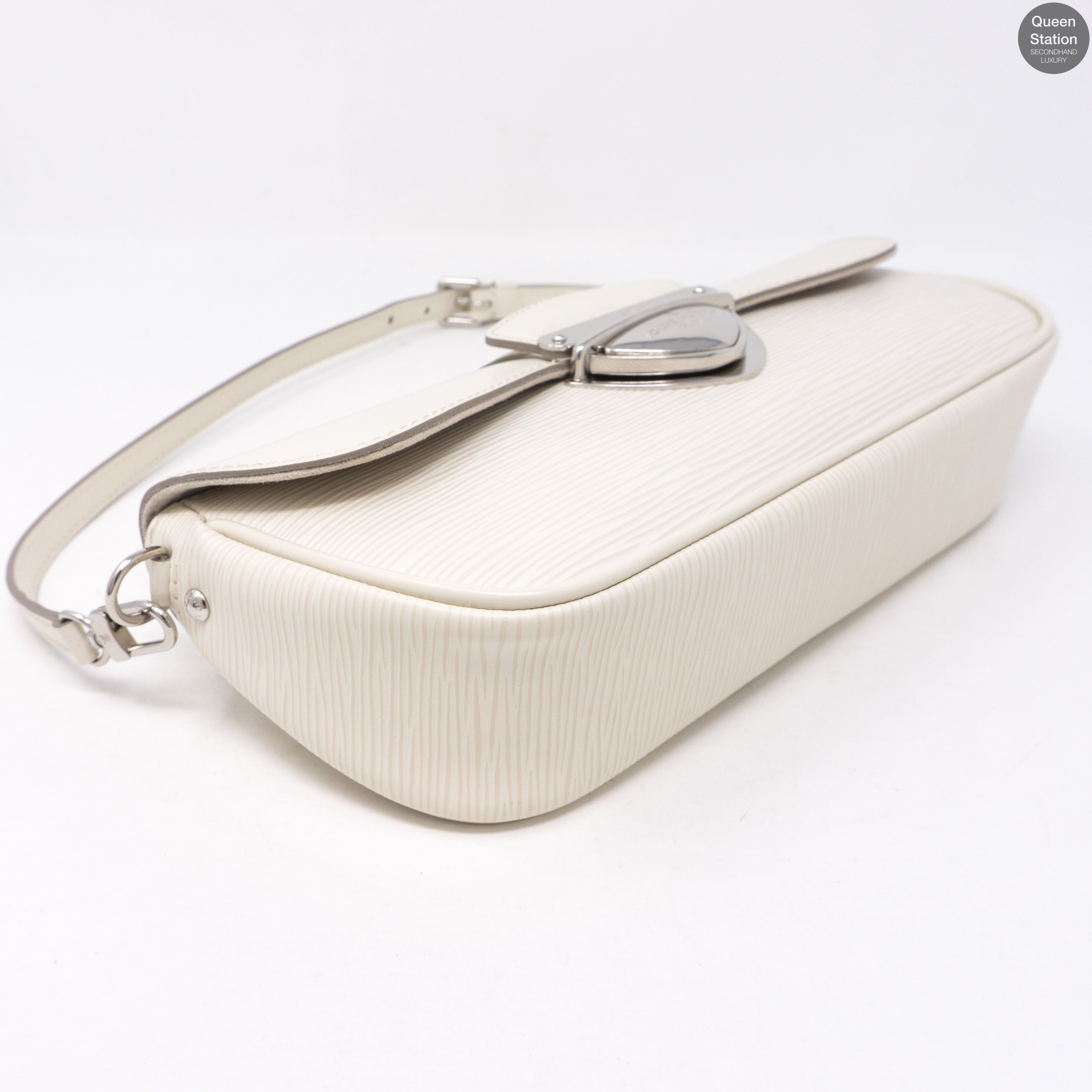 Montaigne Pochette White Epi