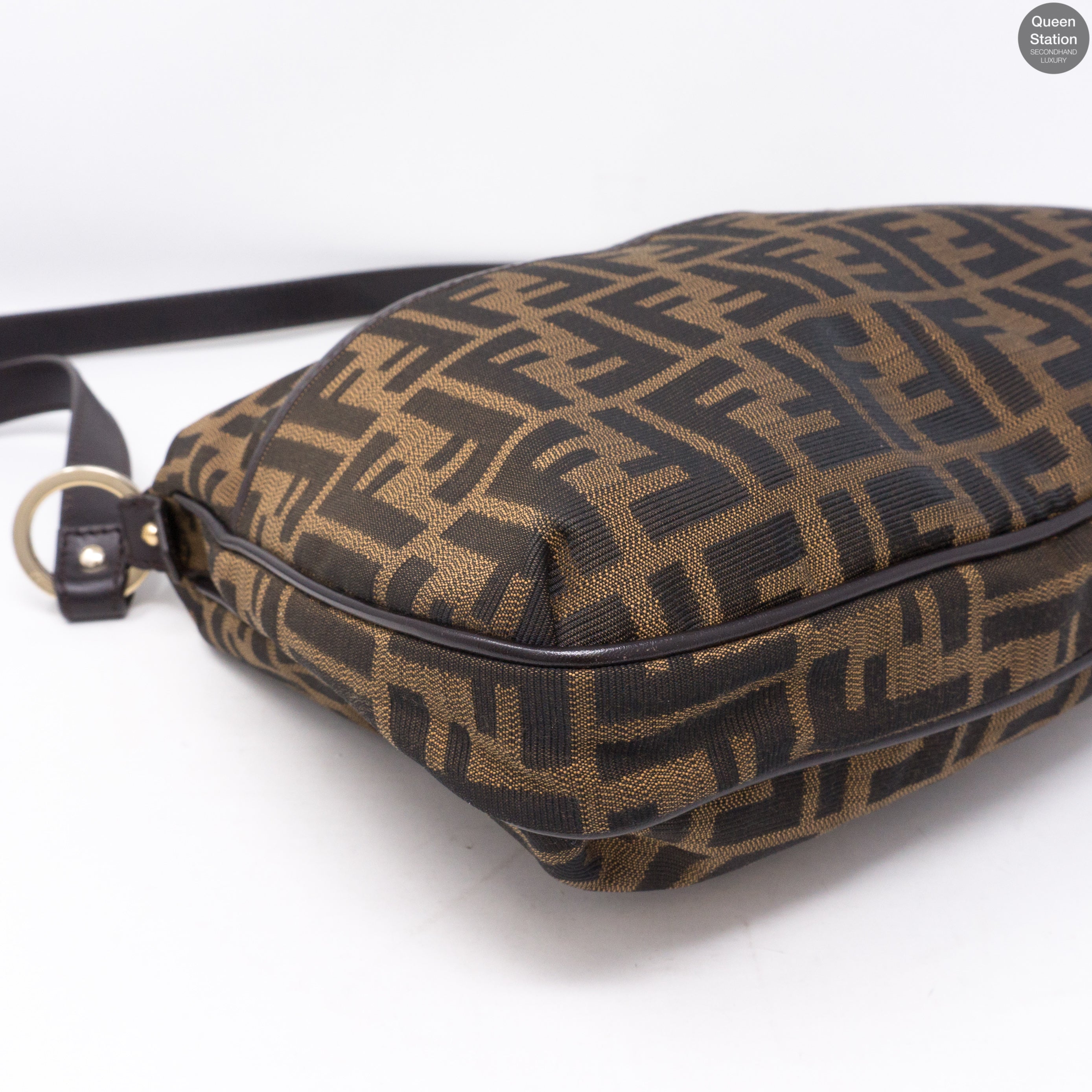 Zucca Crossbody