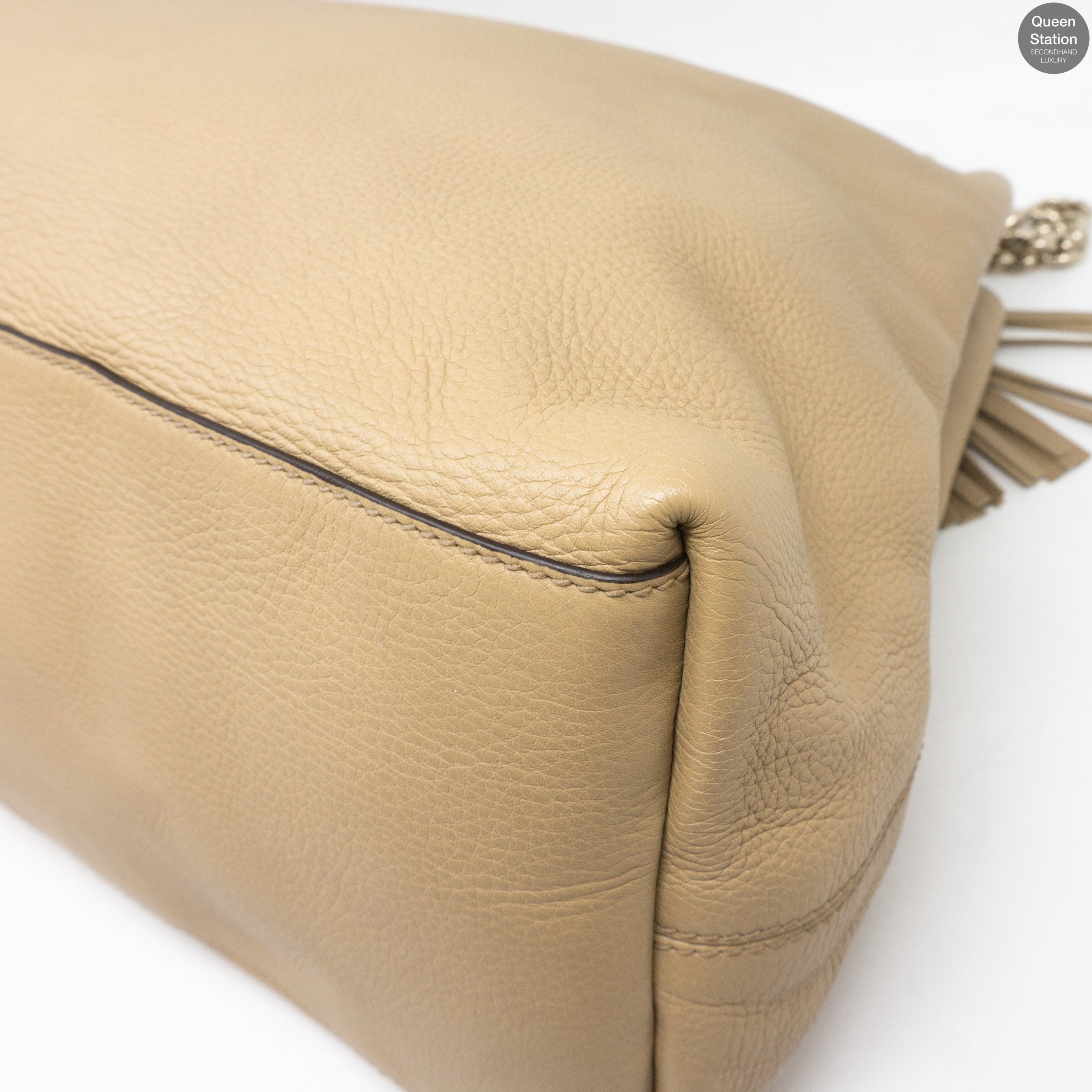 Soho Tassel Chain Large Beige Leather Bag