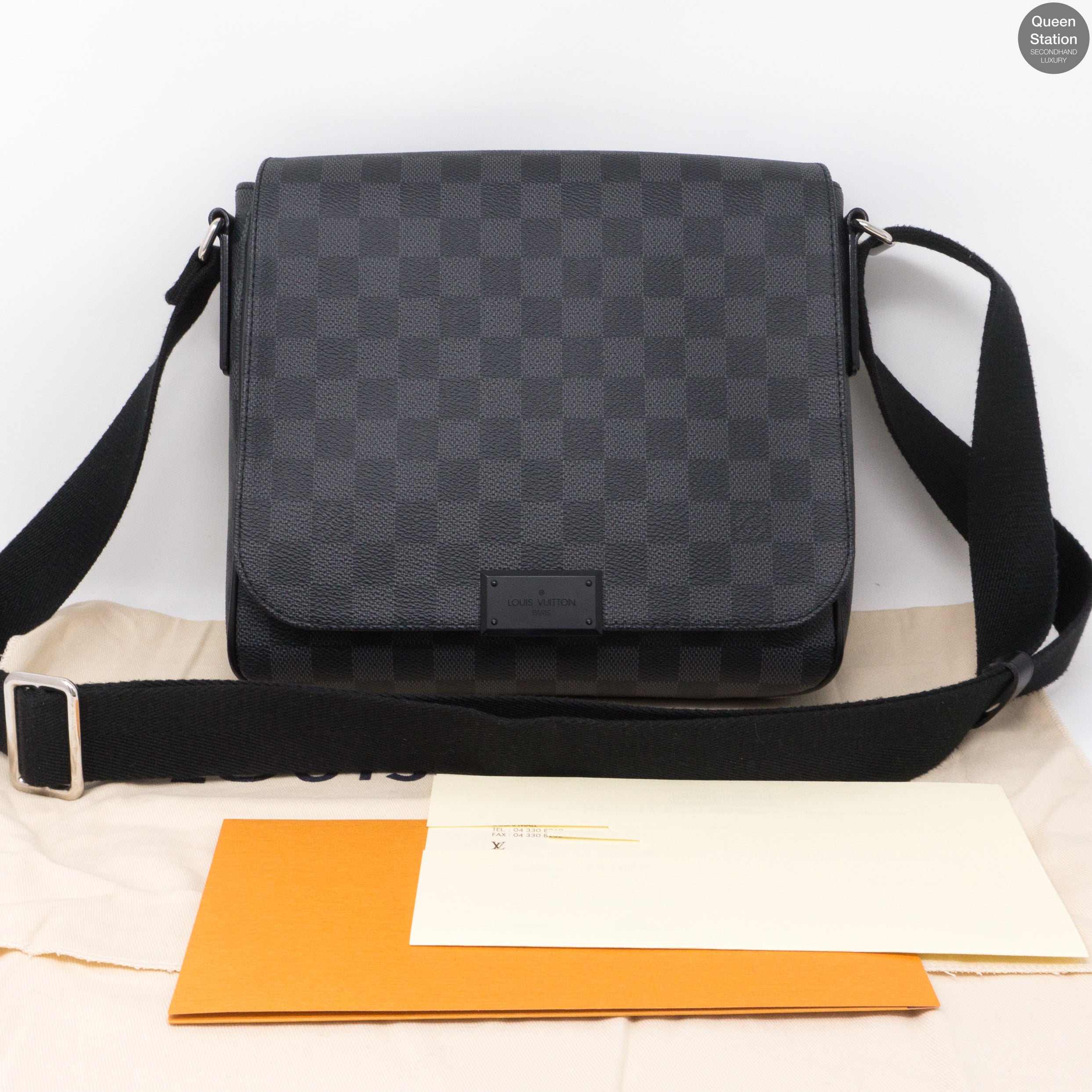 District PM Damier Graphite