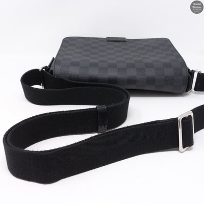 District PM Damier Graphite