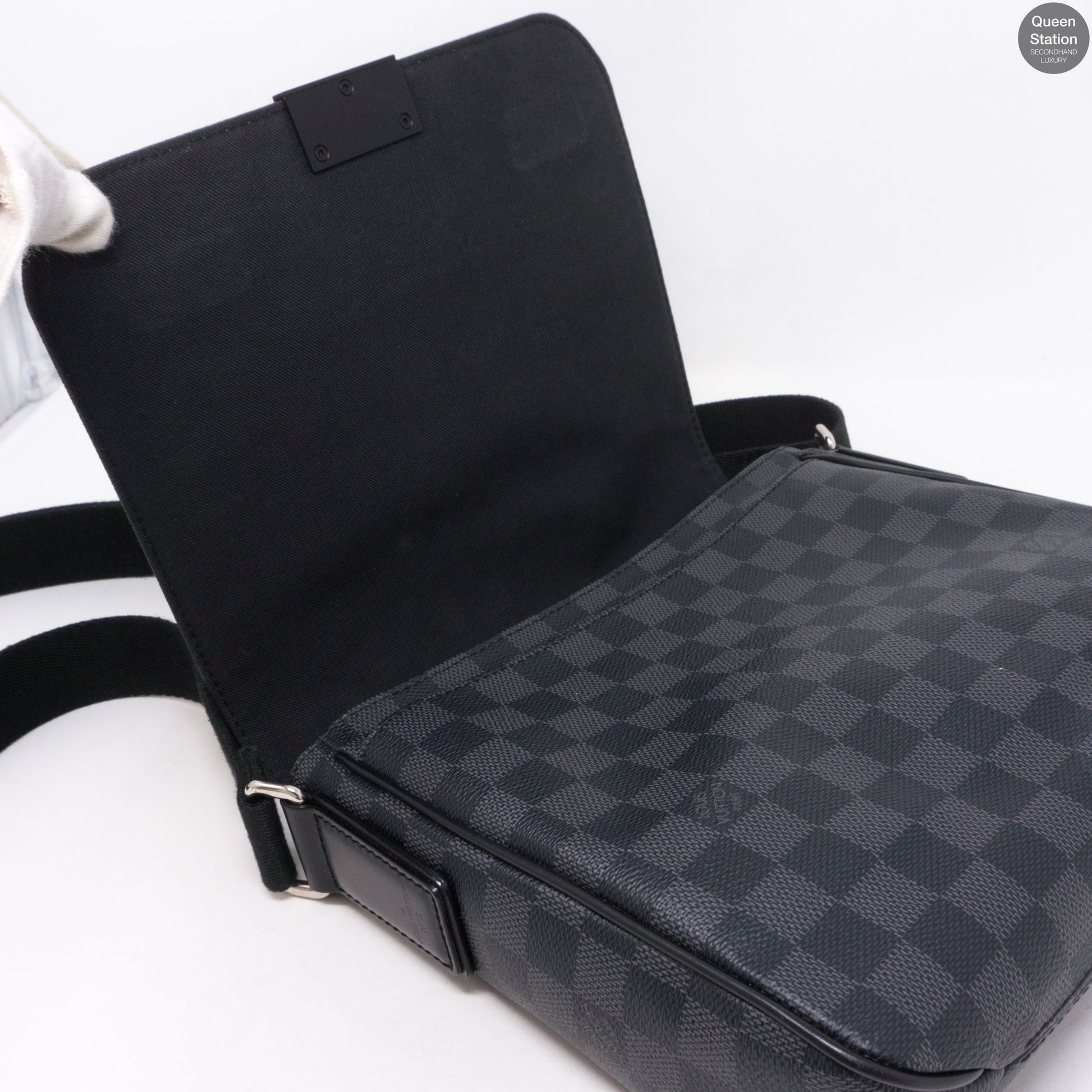 LV District PM Damier Graphite, Luxury, Bags & Wallets on Carousell