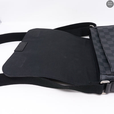 District PM Damier Graphite