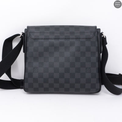 District PM Damier Graphite
