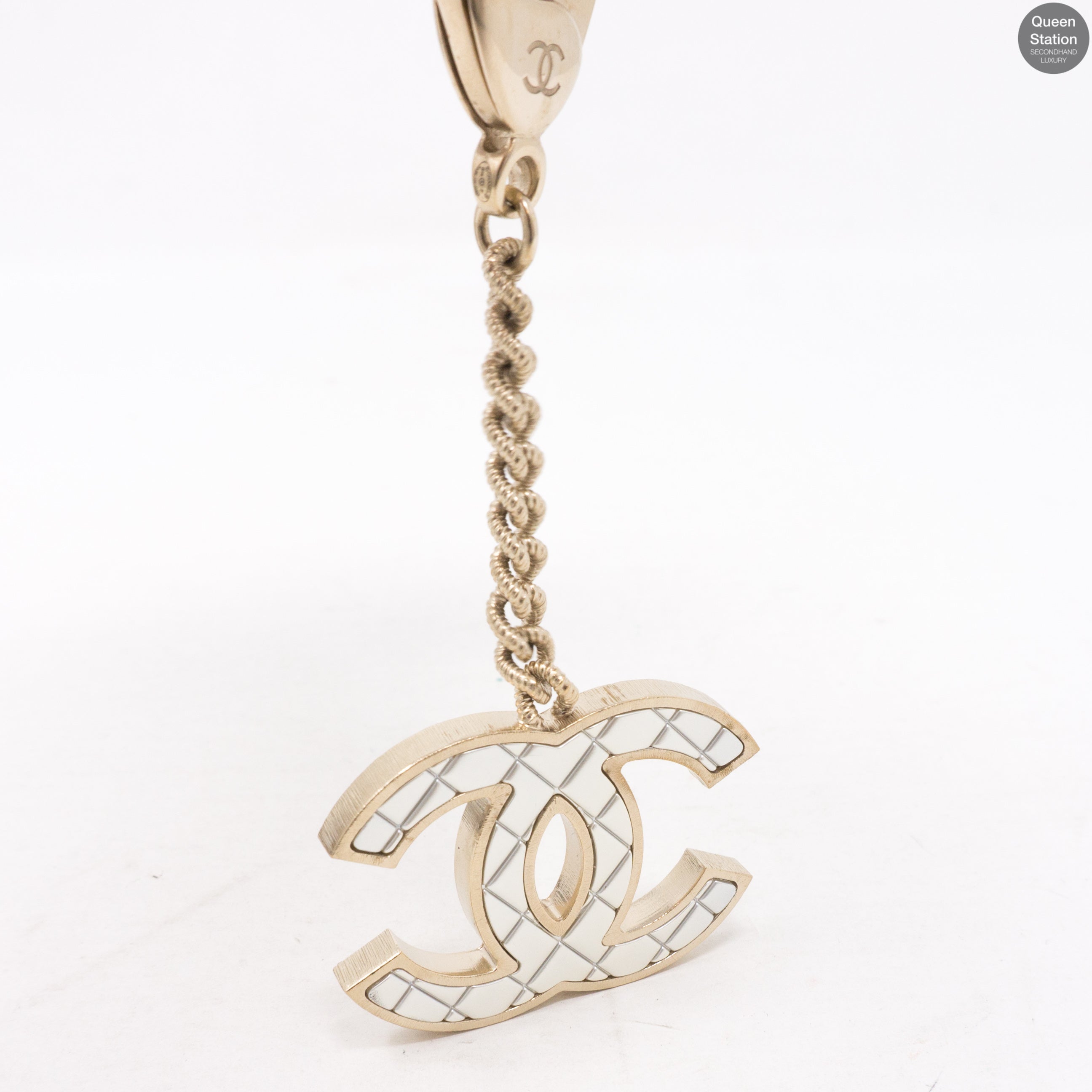 Quilted CC Bag Charm Gold Pearly White