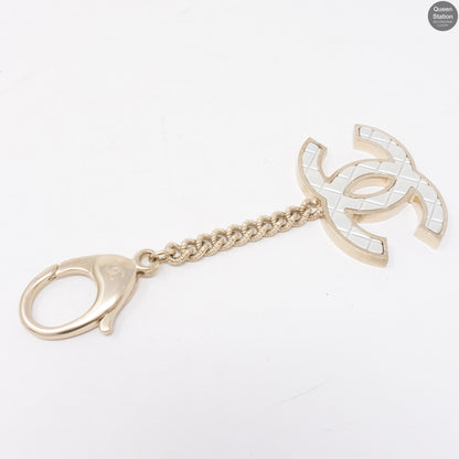 Quilted CC Bag Charm Gold Pearly White