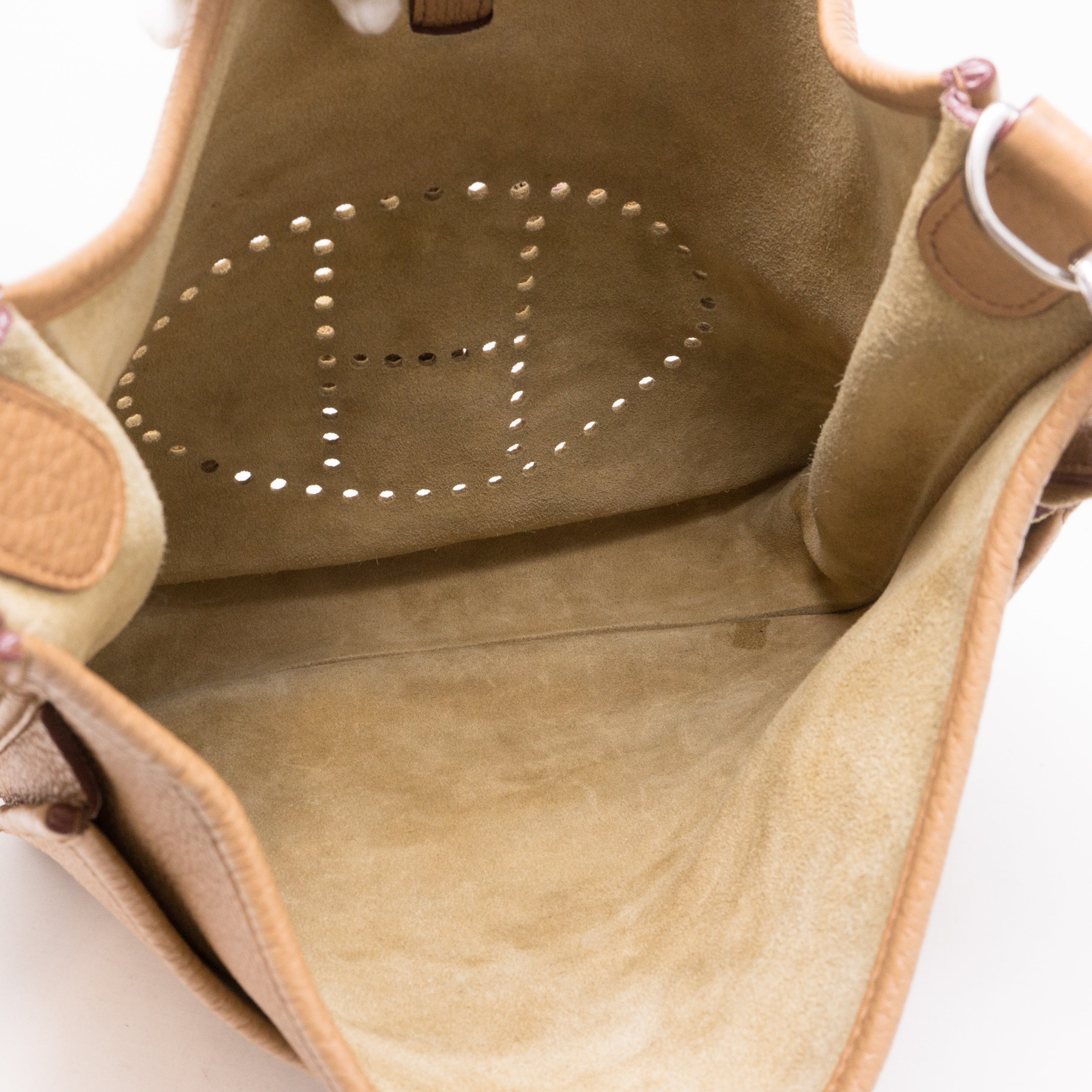 Evelyne III Beige