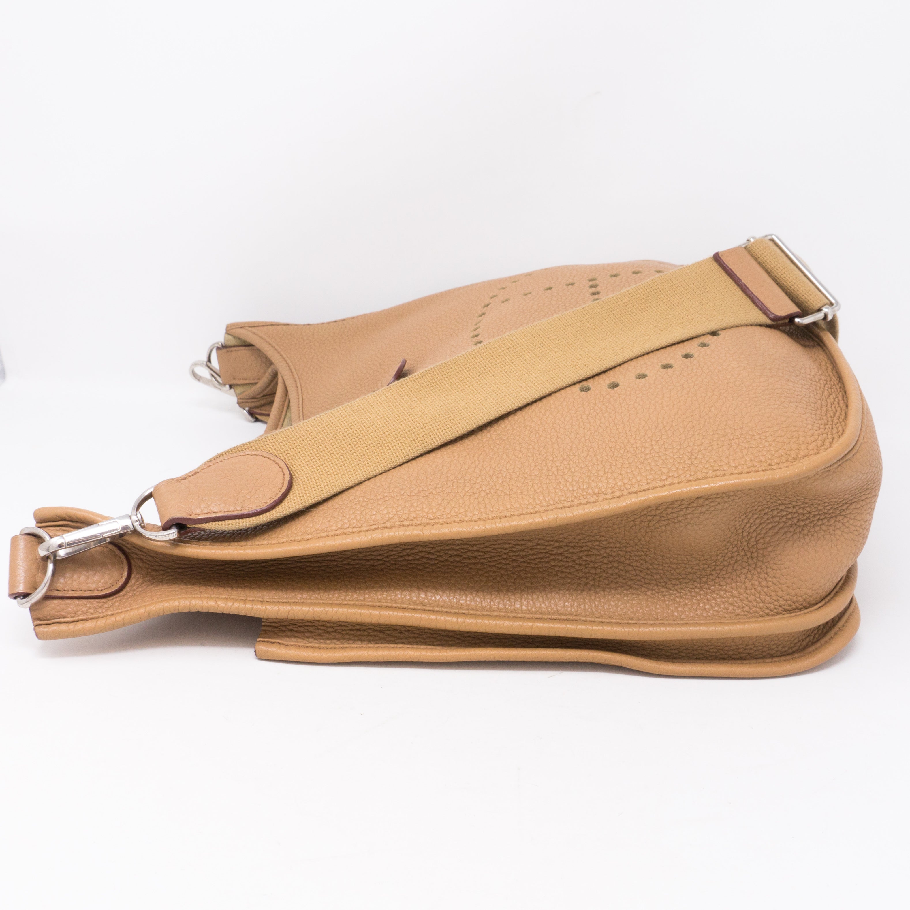 Evelyne III Beige