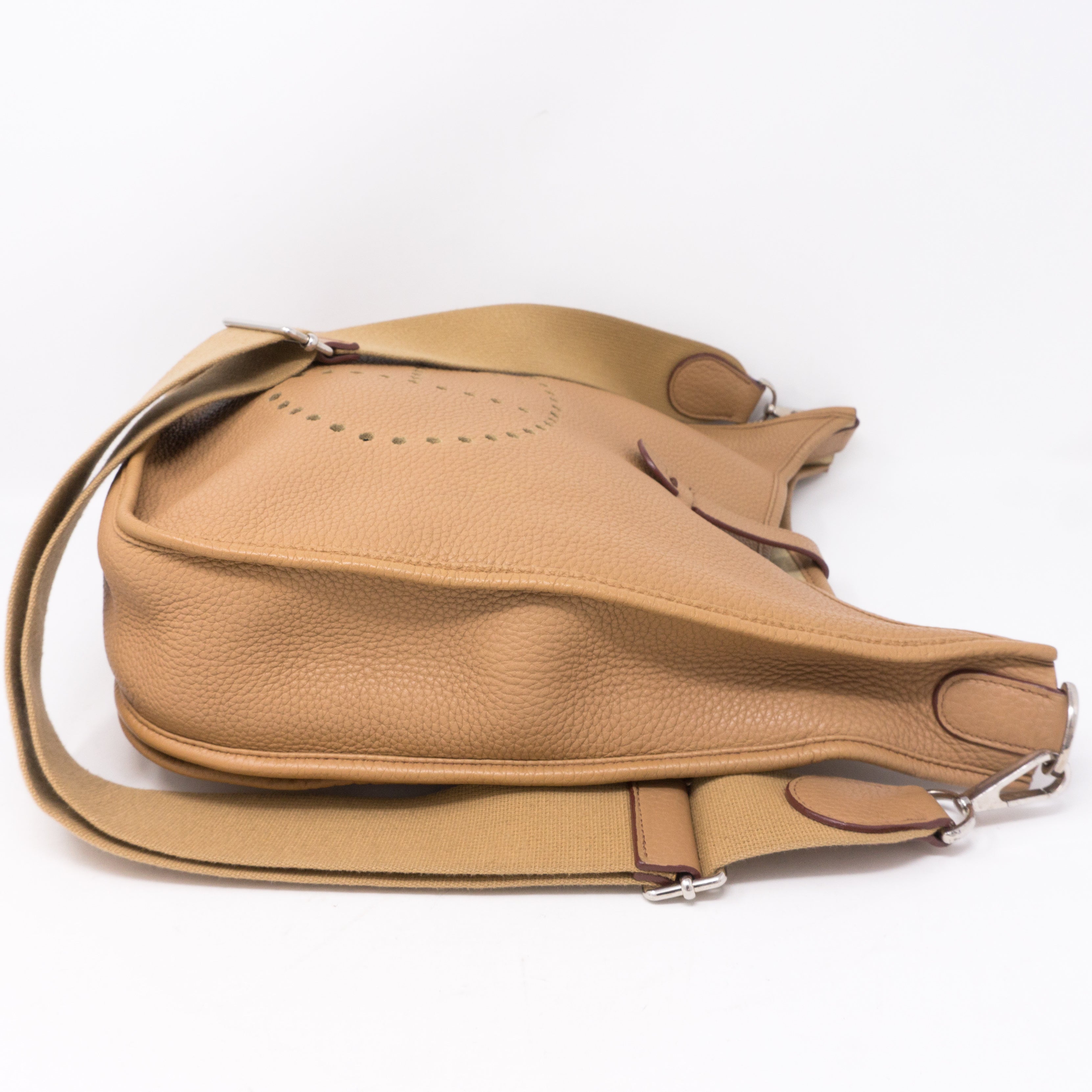 Evelyne III Beige