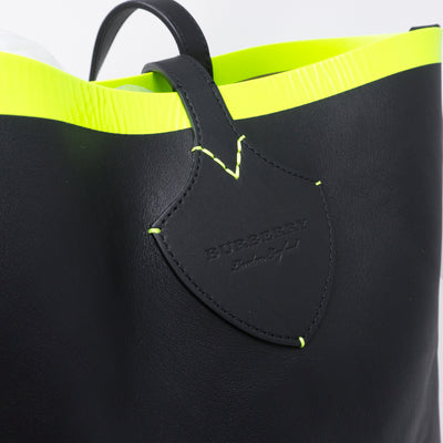 Giant Check Reversible Tote Black