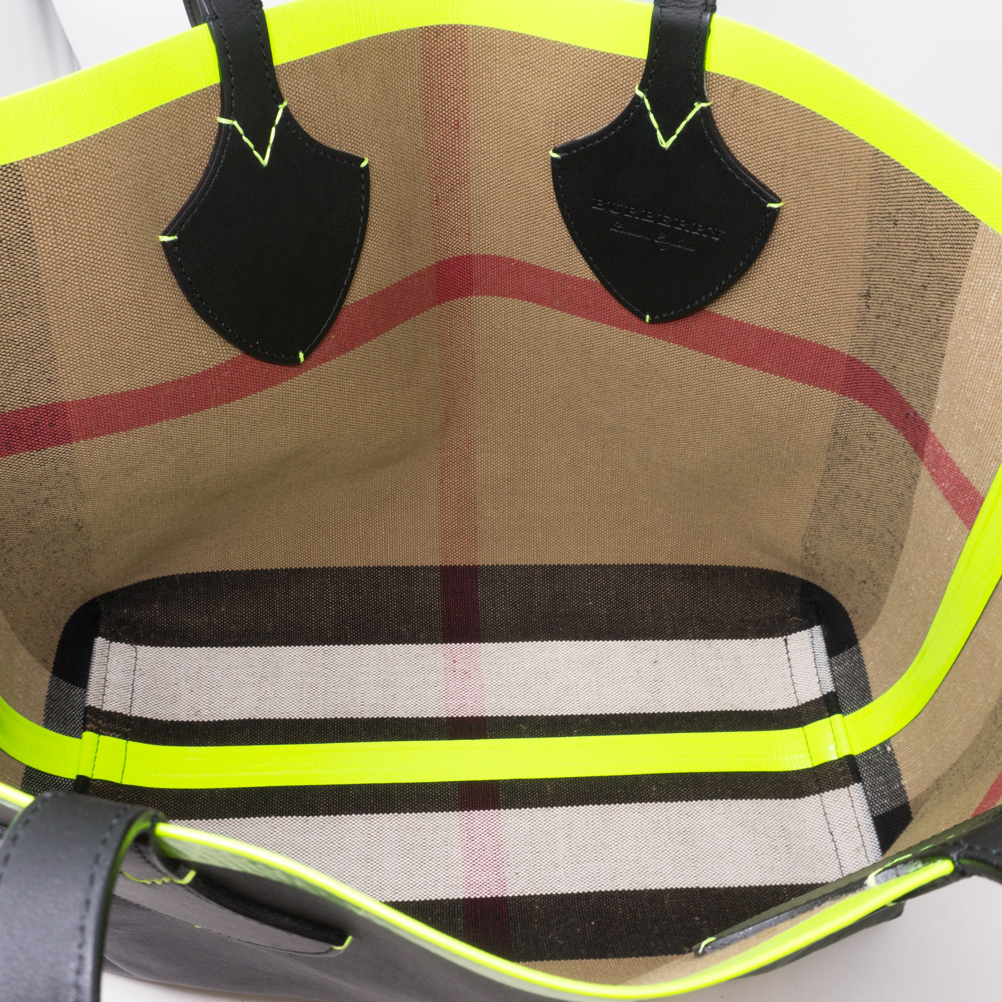 Giant Check Reversible Tote Black