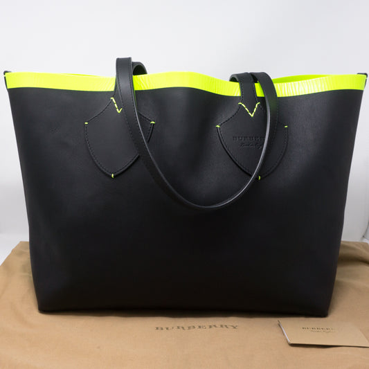 Giant Check Reversible Tote Black