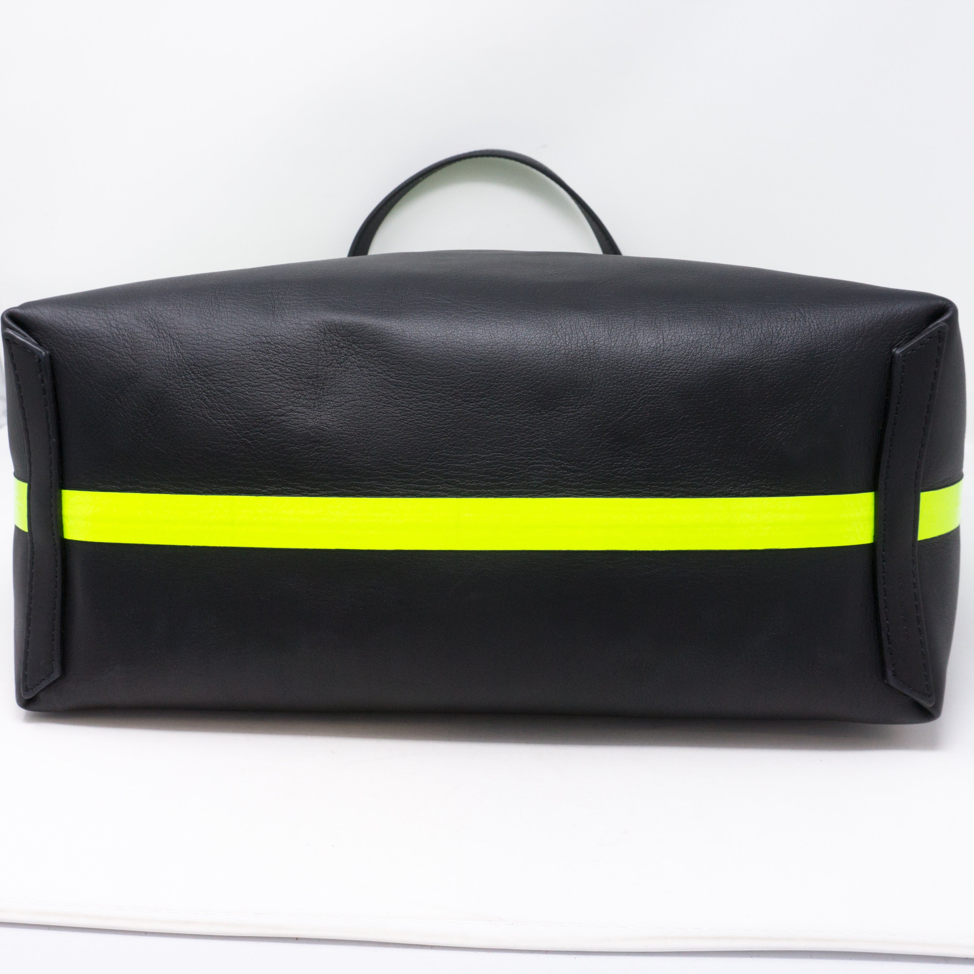 Giant Check Reversible Tote Black