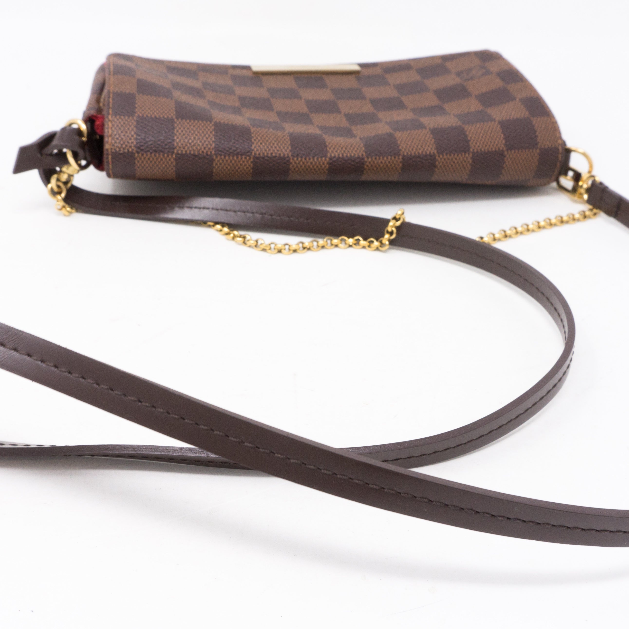 Pochette favorite louis outlet vuitton