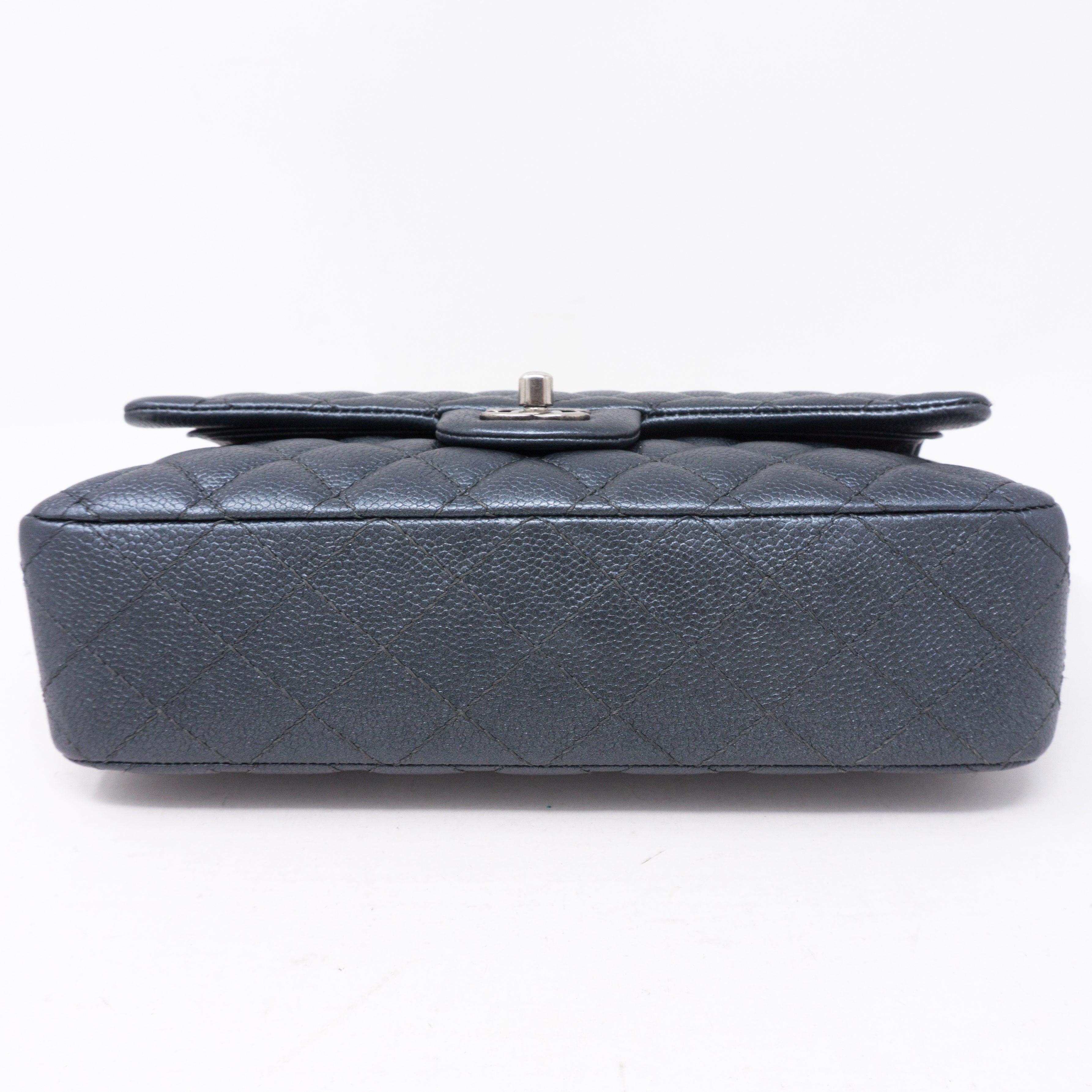 Classic Double Flap Medium Metallic Gray Silver