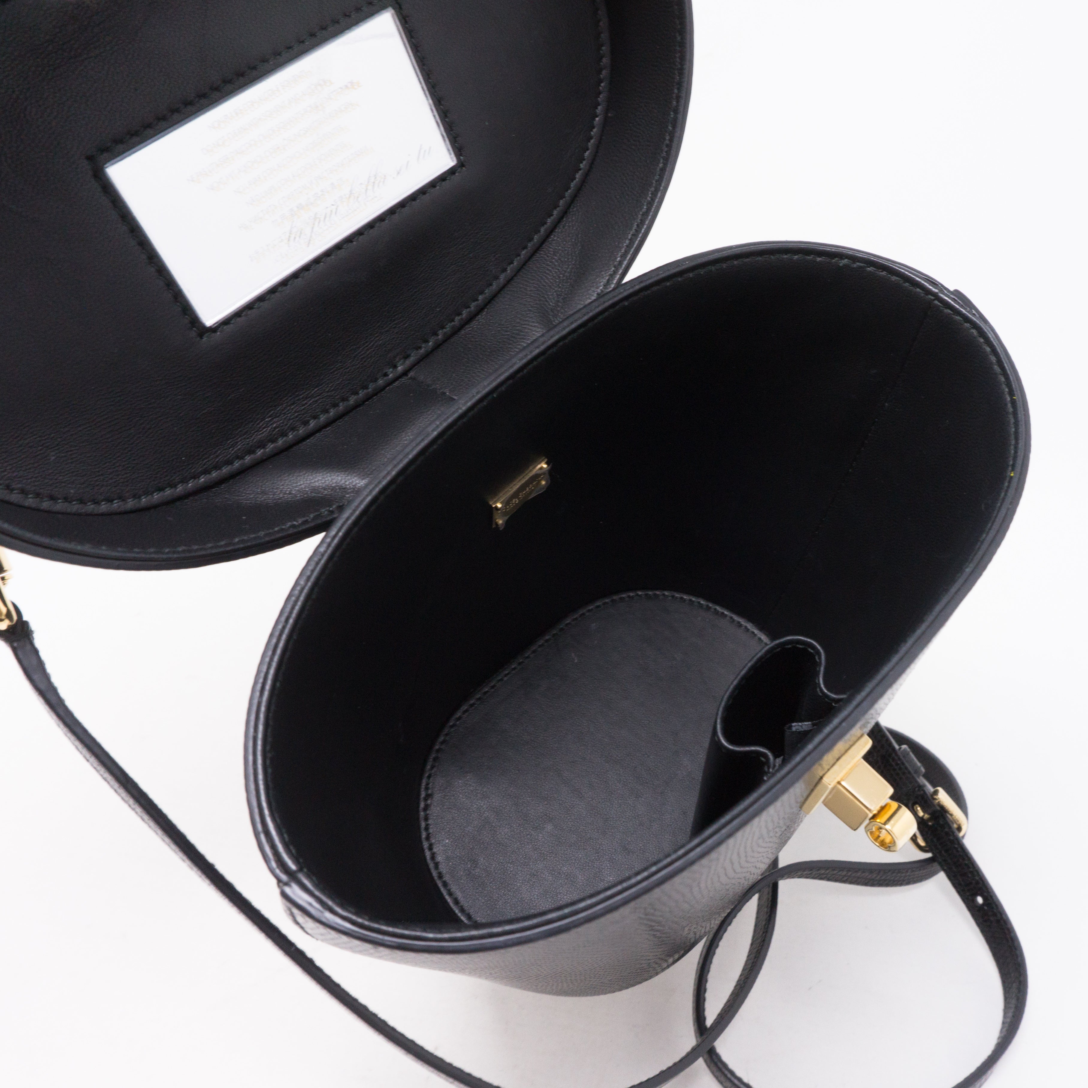 Bucket Bag Black Leather