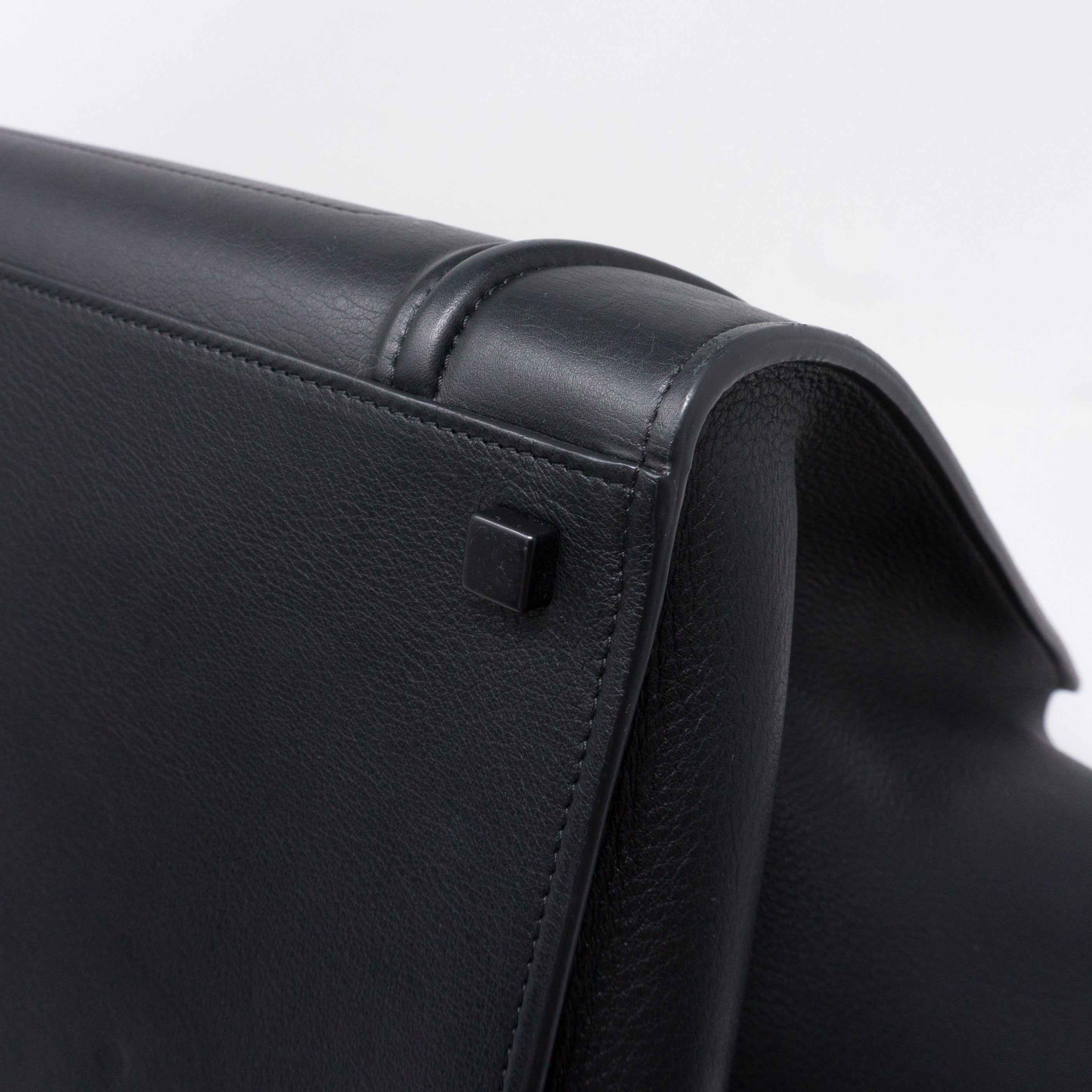 Phantom Luggage Tote Black Leather