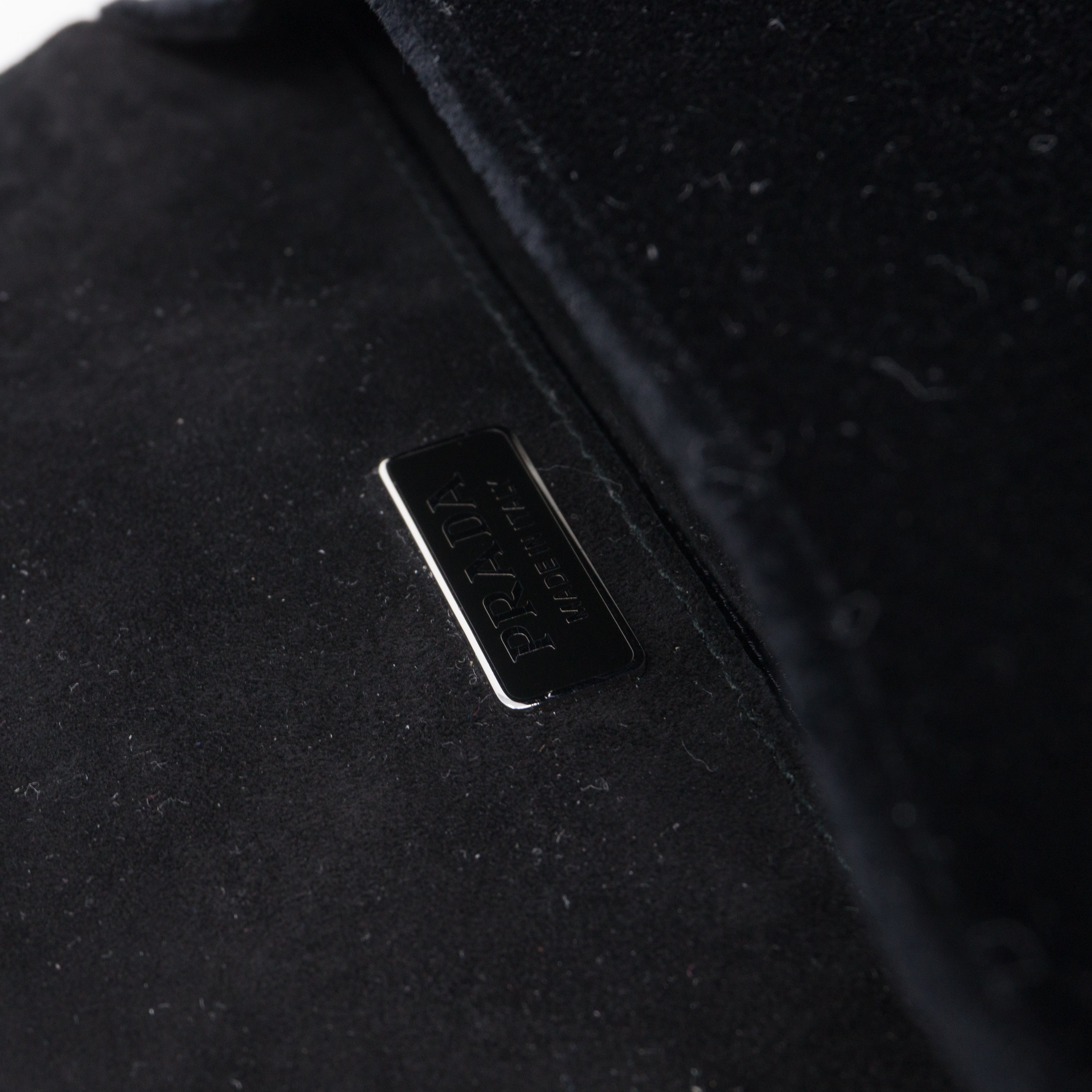 Cahier Small Lock Trunk Black Velvet