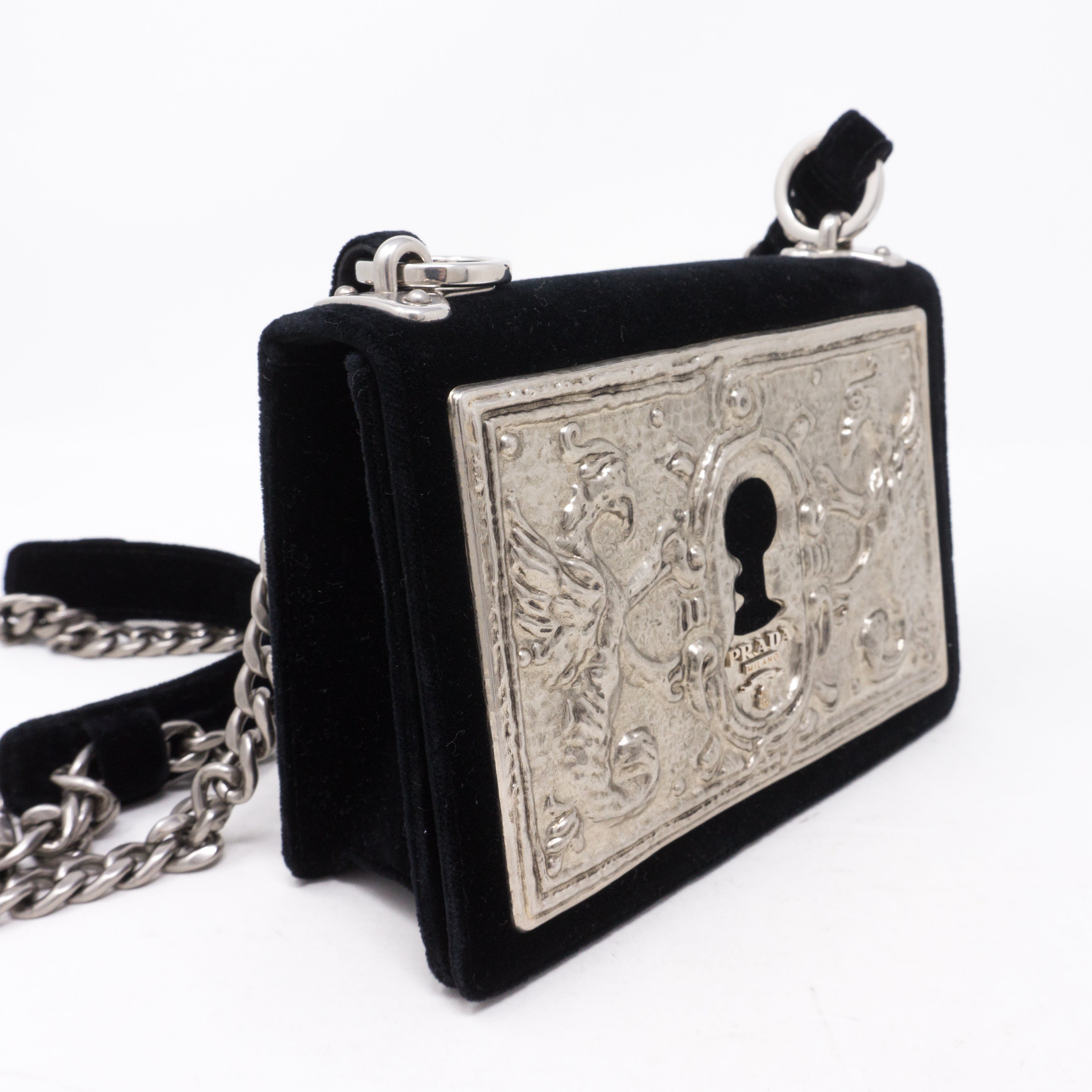 Cahier Small Lock Trunk Black Velvet