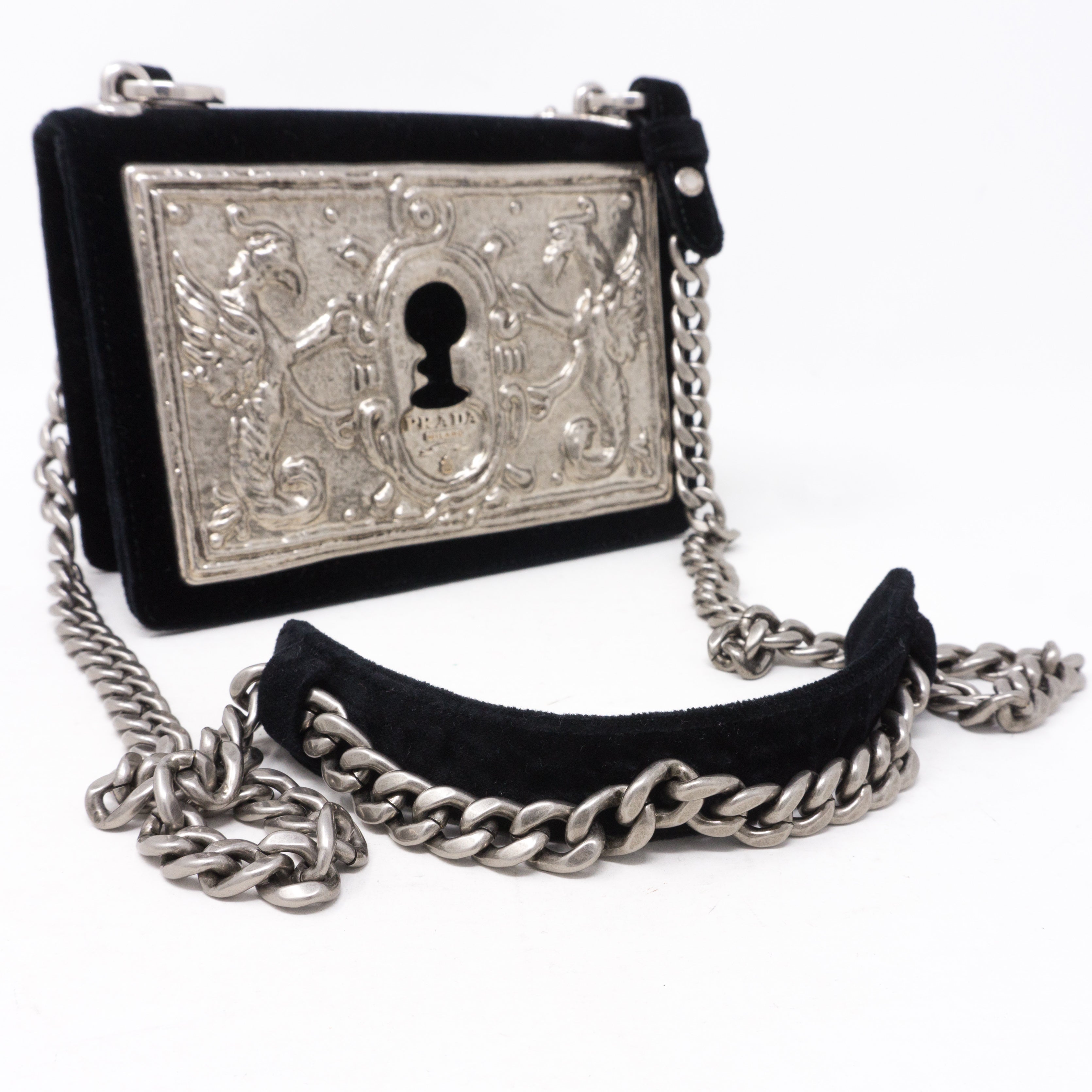 Cahier Small Lock Trunk Black Velvet