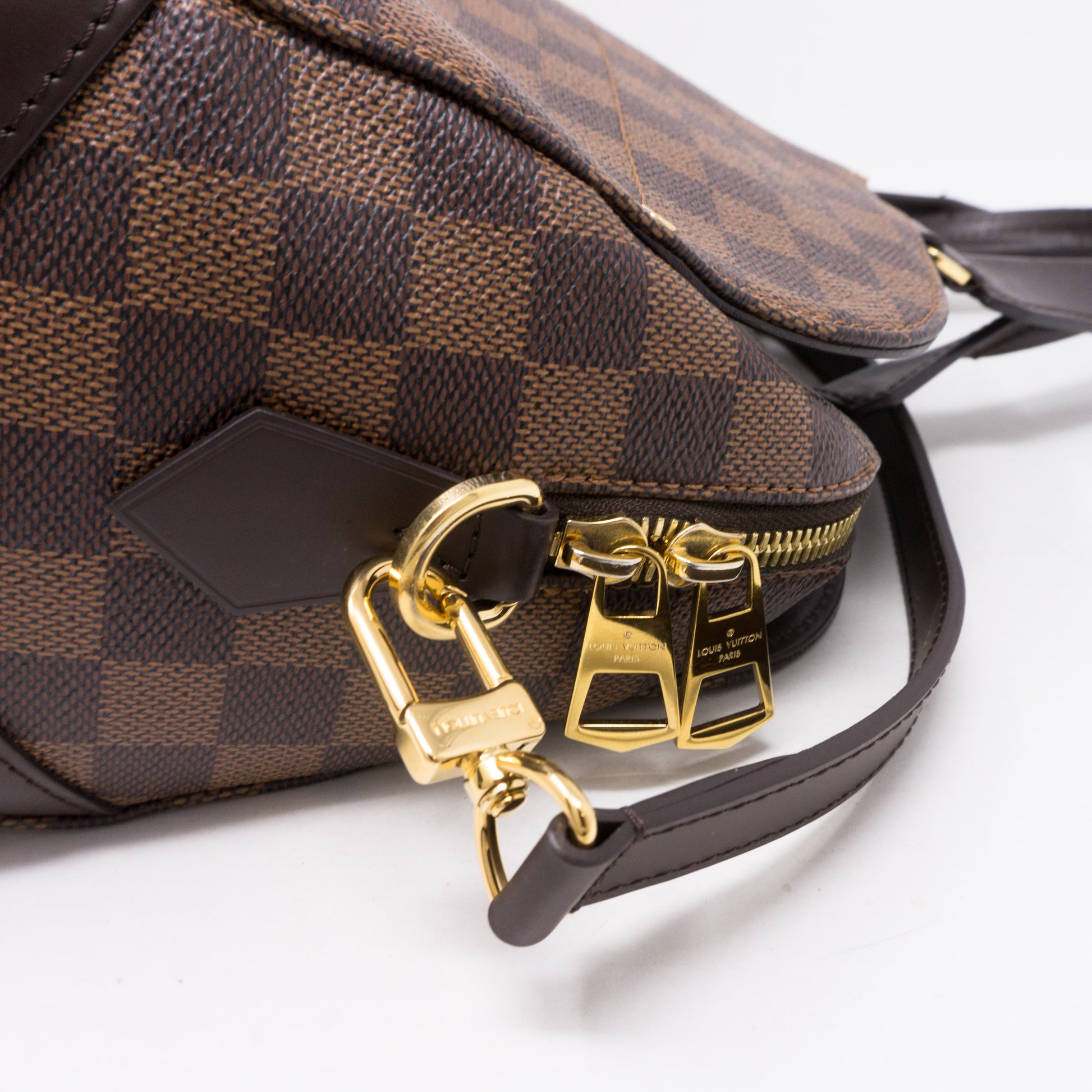 Louis Vuitton Kensington Shoulder bag 367183