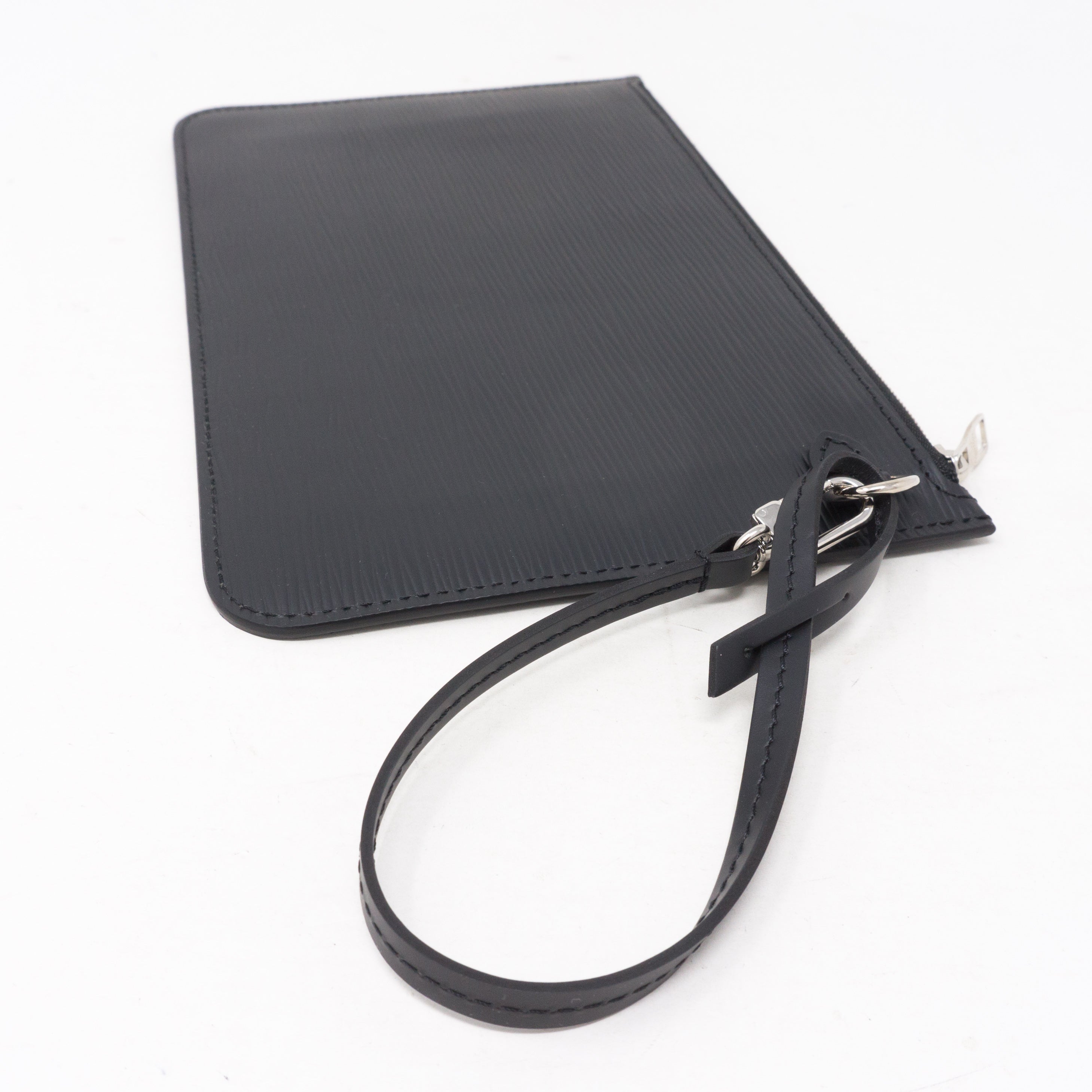 Neverfull Pochette Epi Leather Black